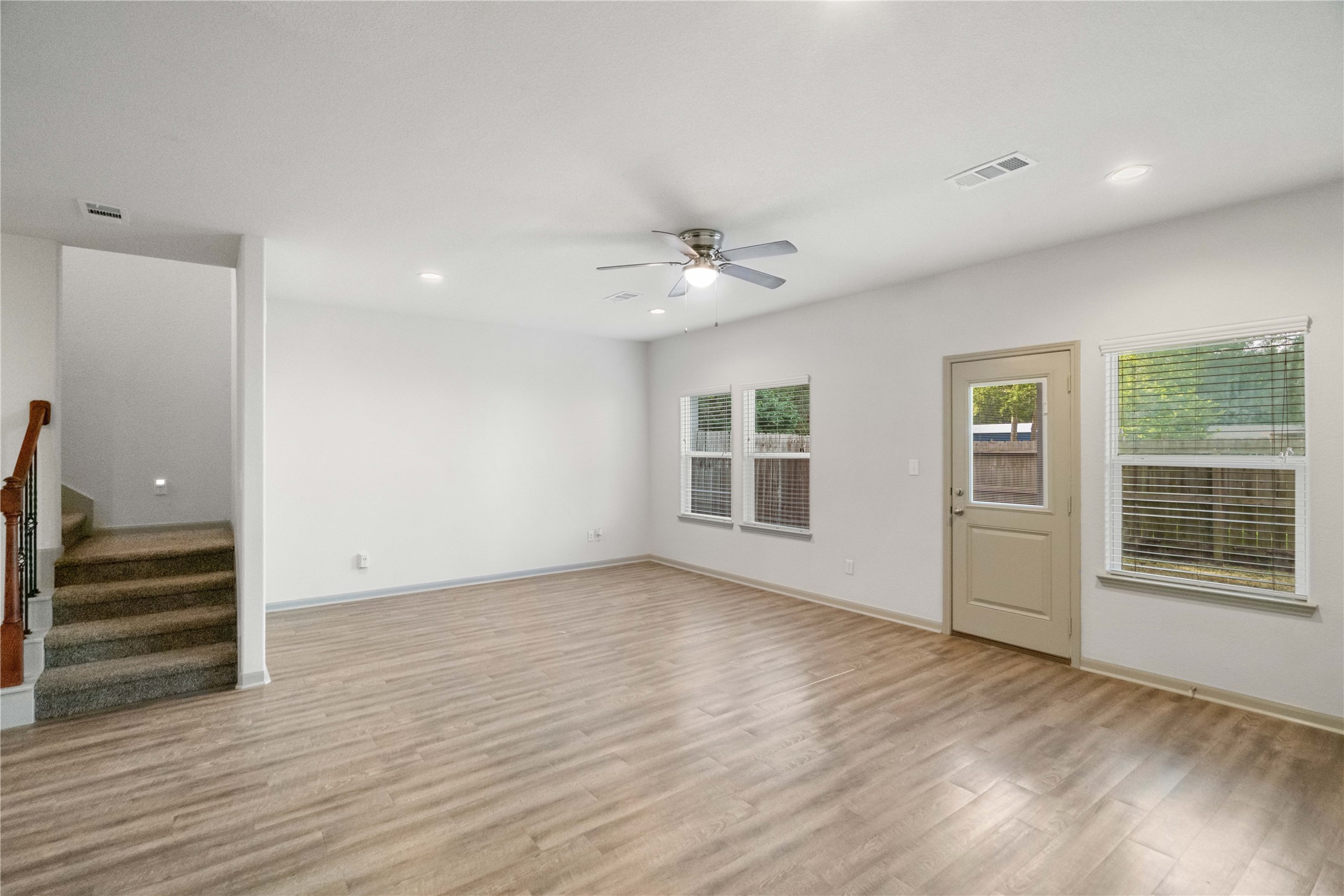 2704 Appian Way Property Photo 3