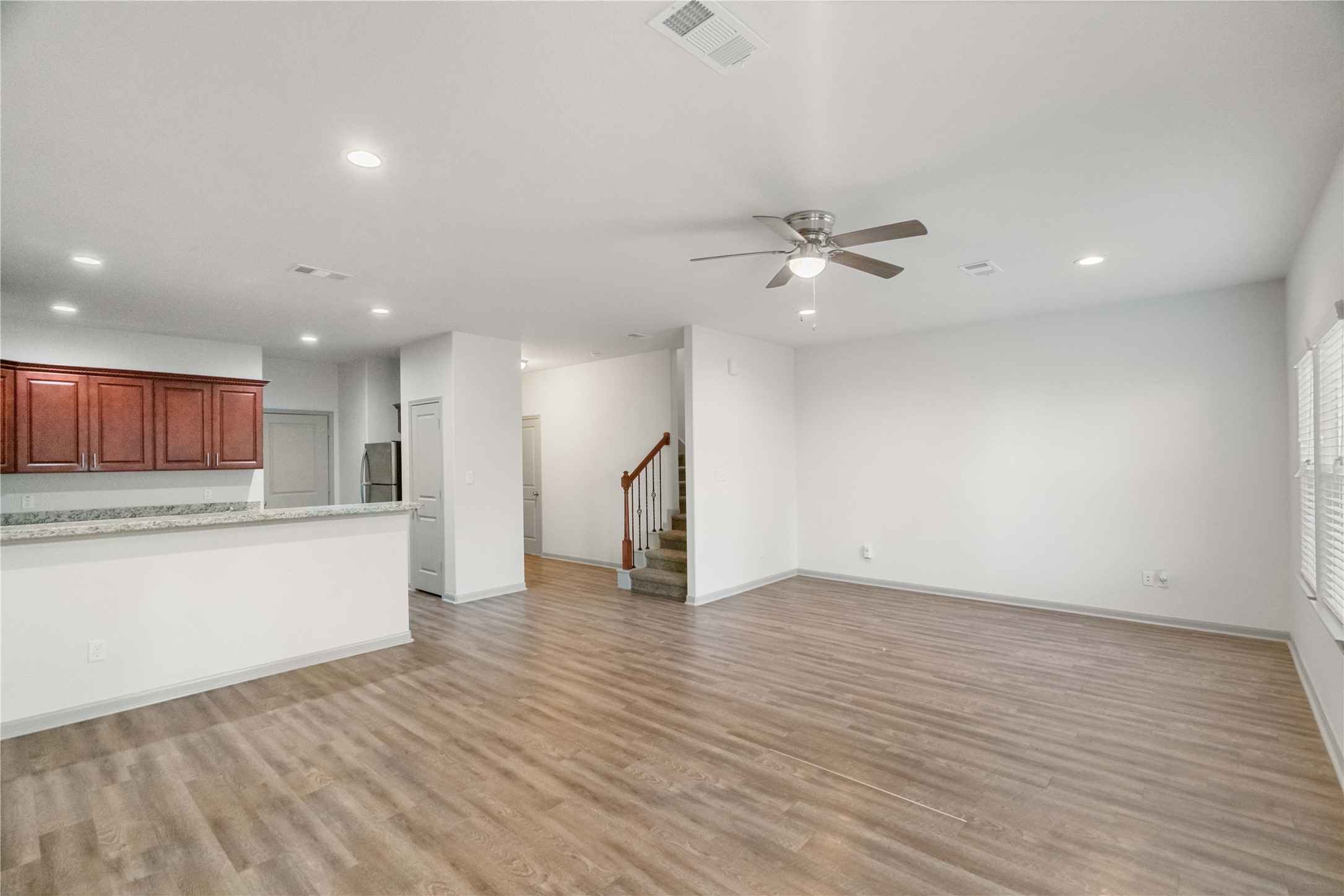 2704 Appian Way Property Photo 4