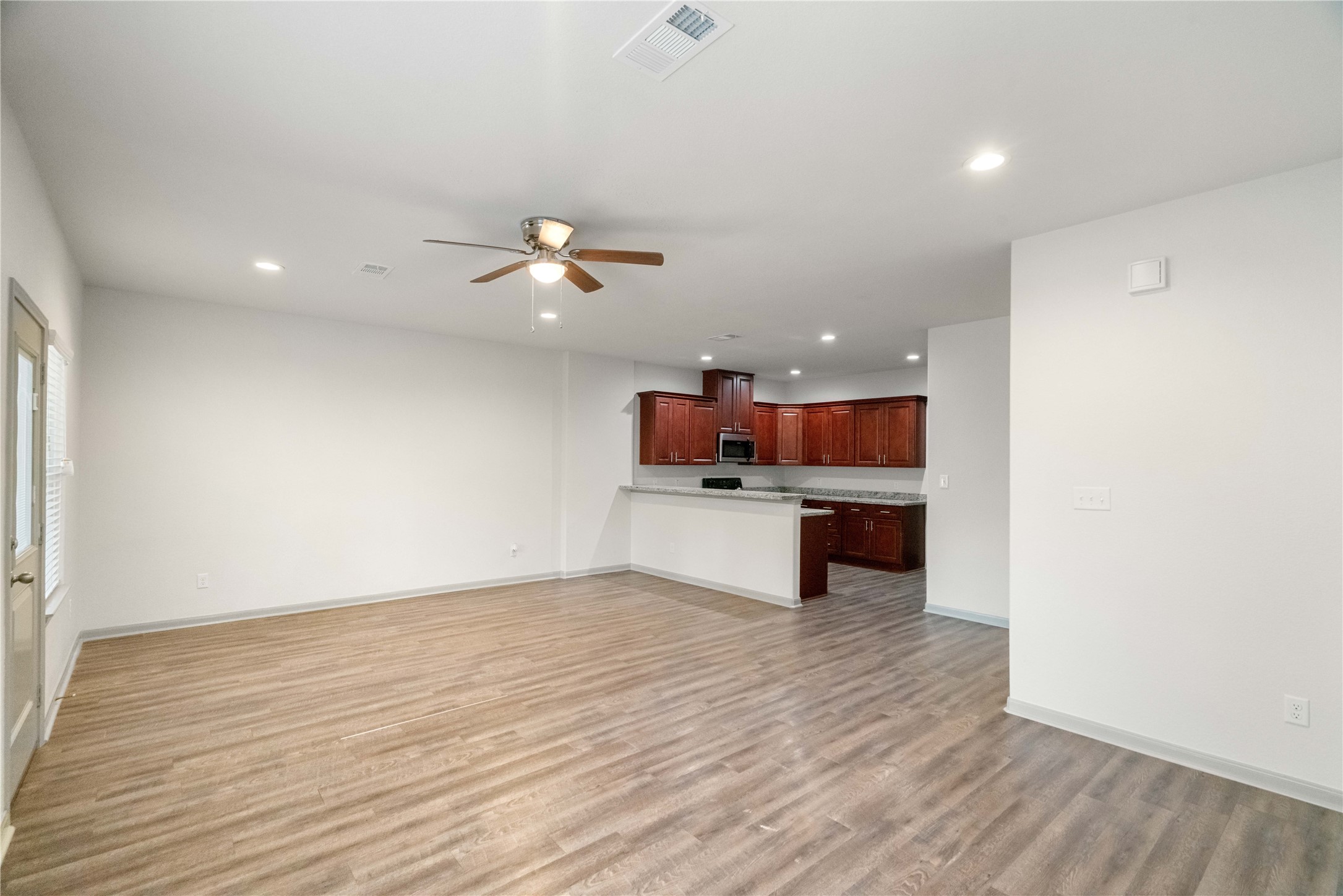 2704 Appian Way Property Photo 6