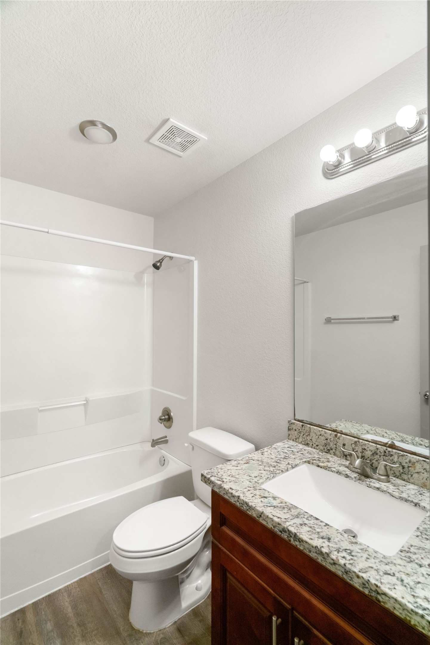 2704 Appian Way Property Photo 12