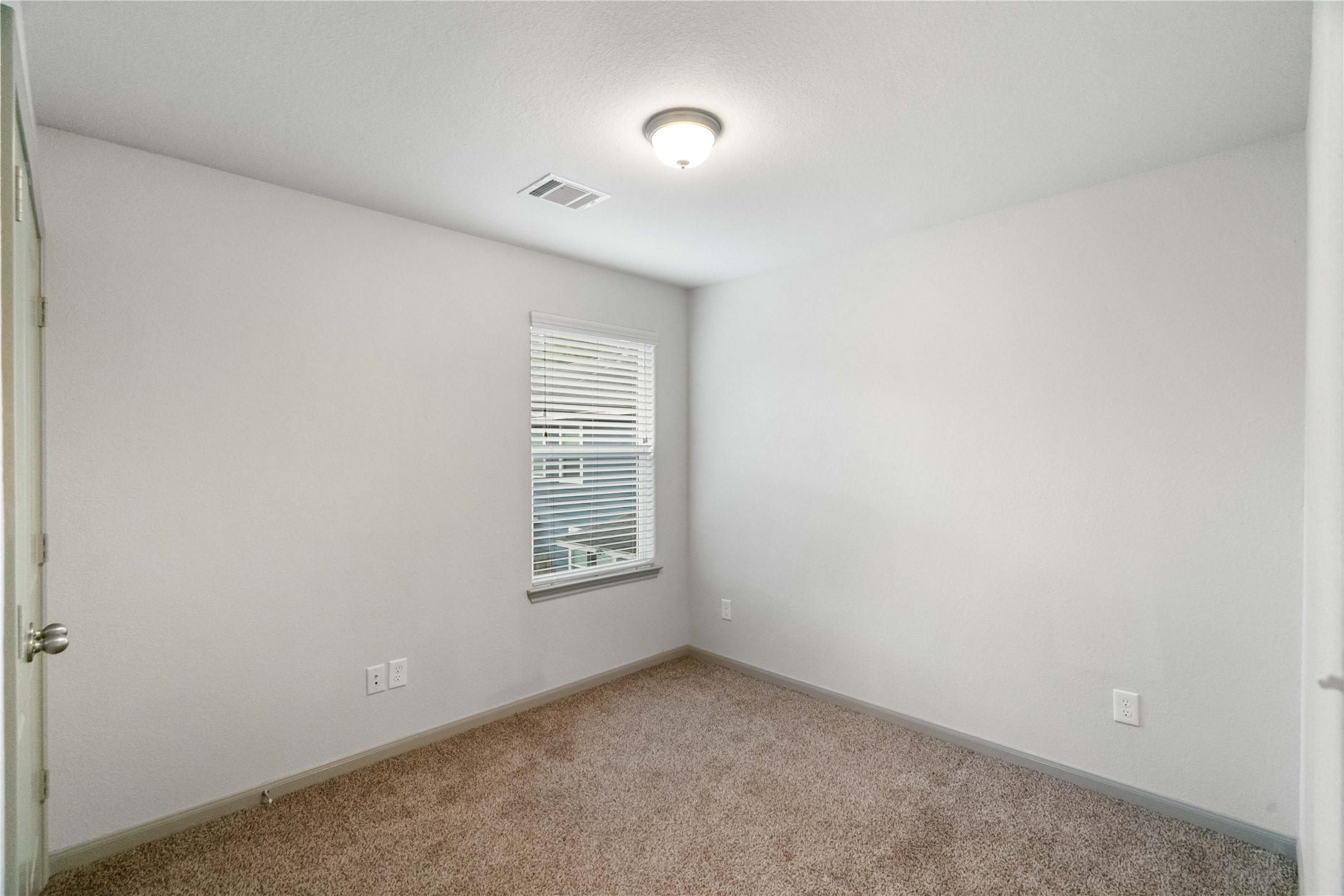 2704 Appian Way Property Photo 14