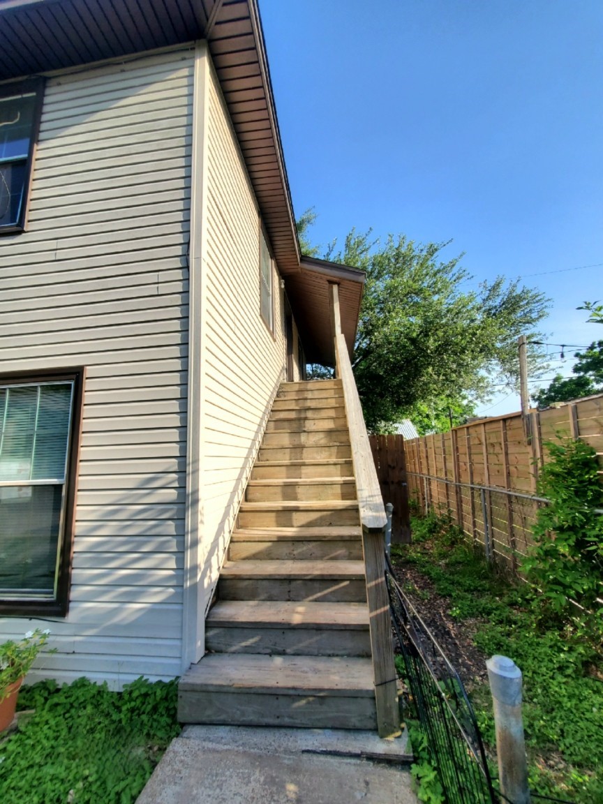 512 Avenue A Property Photo 15