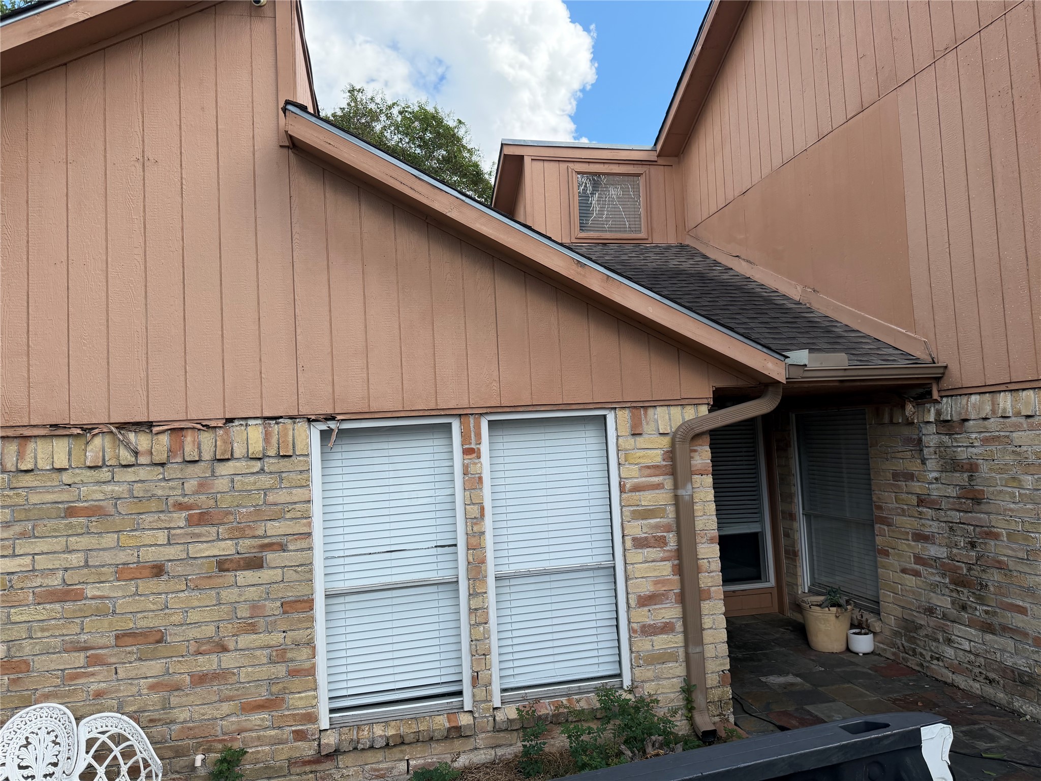 6715 Leandra Drive Property Photo 1