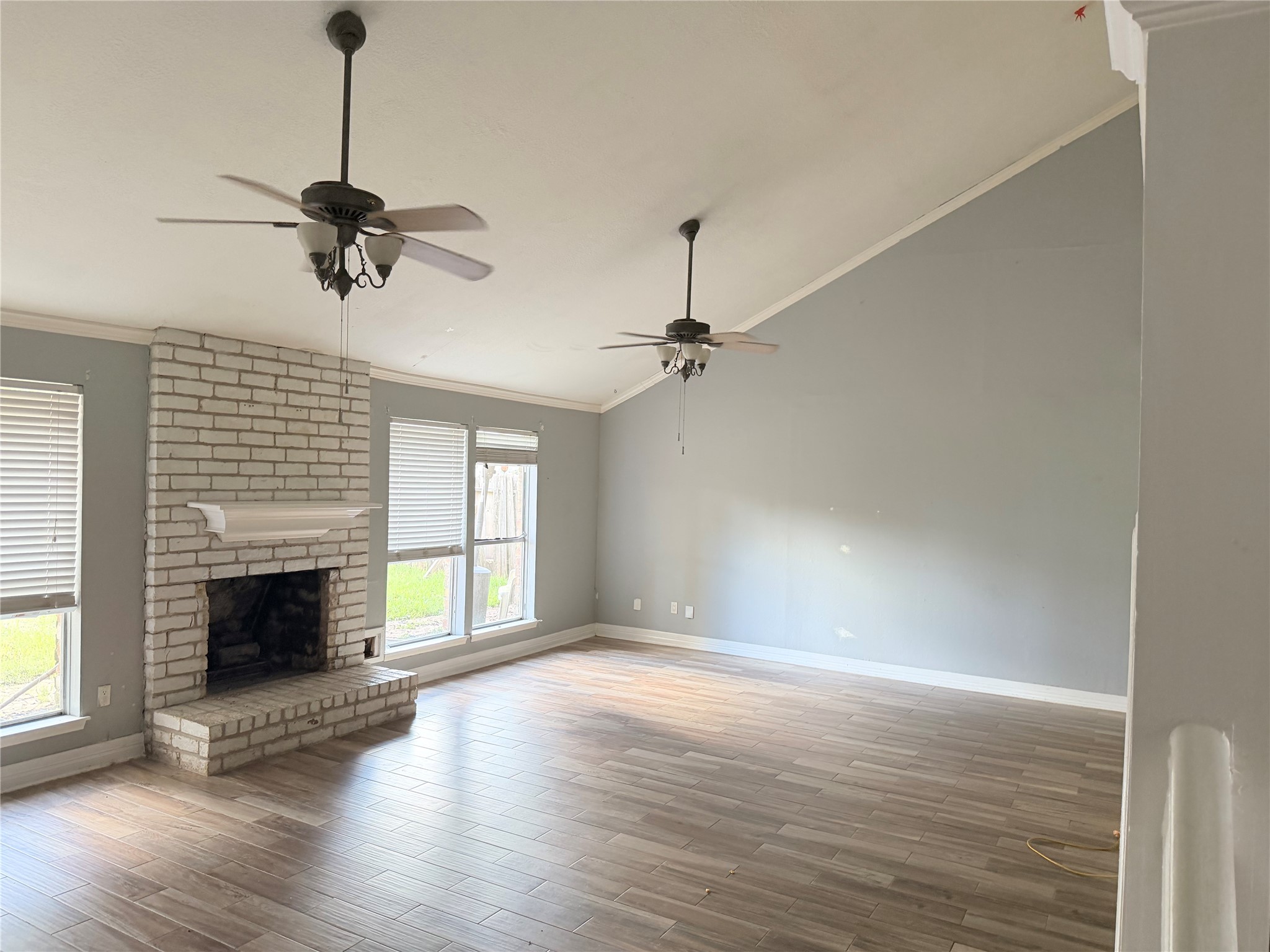 6715 Leandra Drive Property Photo 2