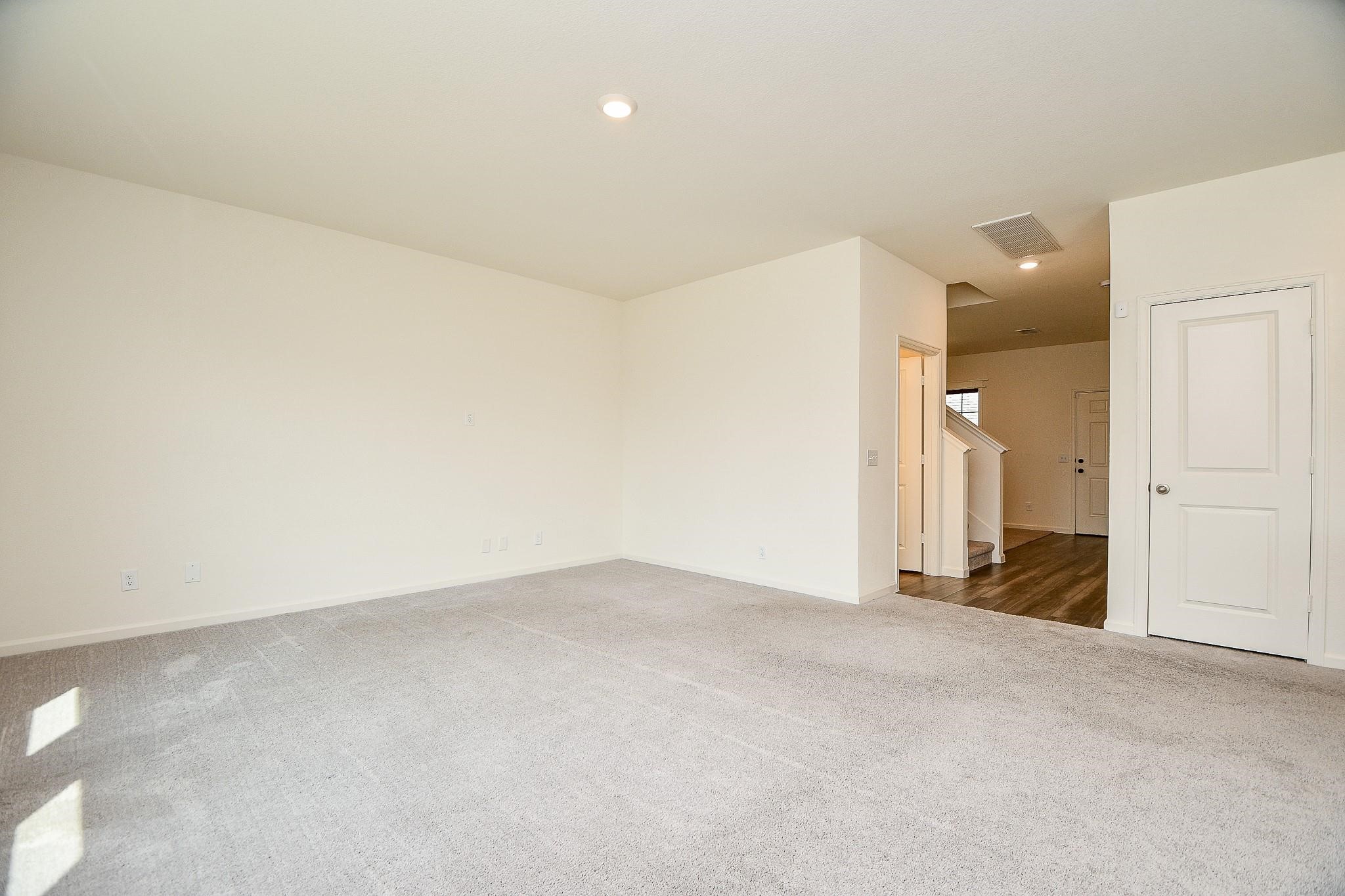13526 Kinsman Road Property Photo 6