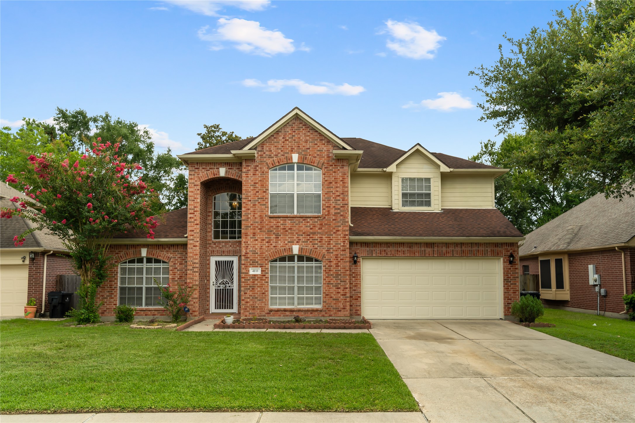 4111 Surreydon Drive Property Photo 1