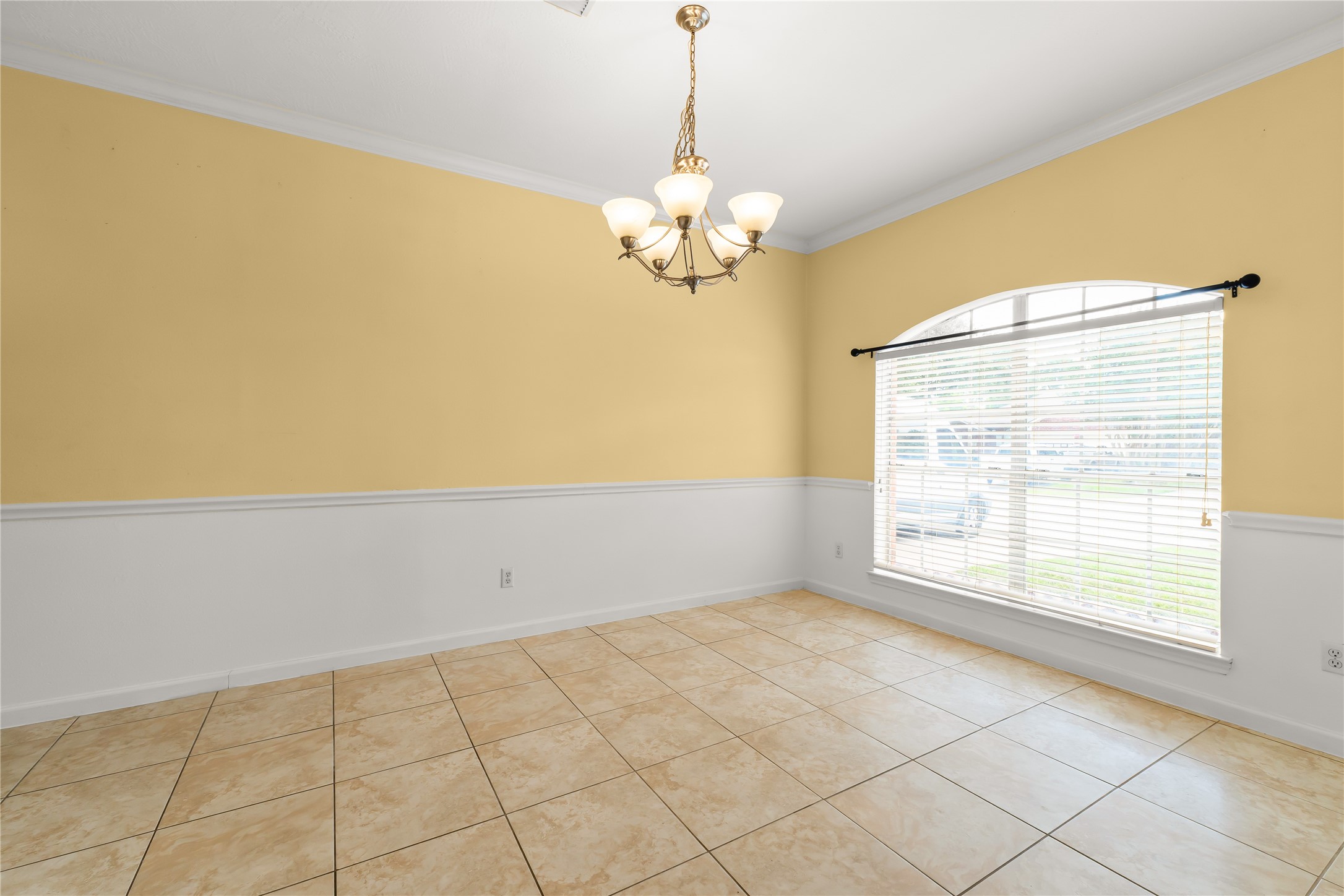4111 Surreydon Drive Property Photo 6