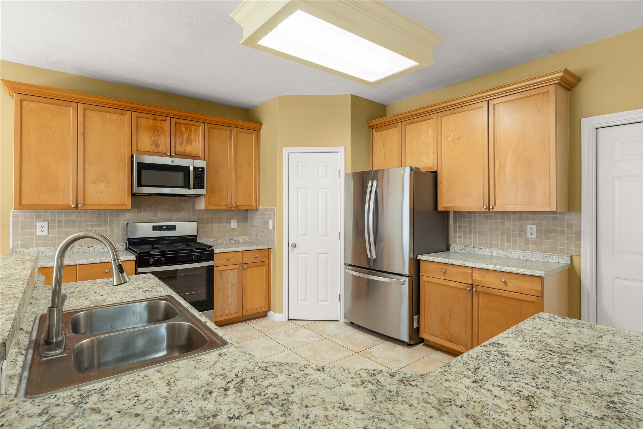 4111 Surreydon Drive Property Photo 14