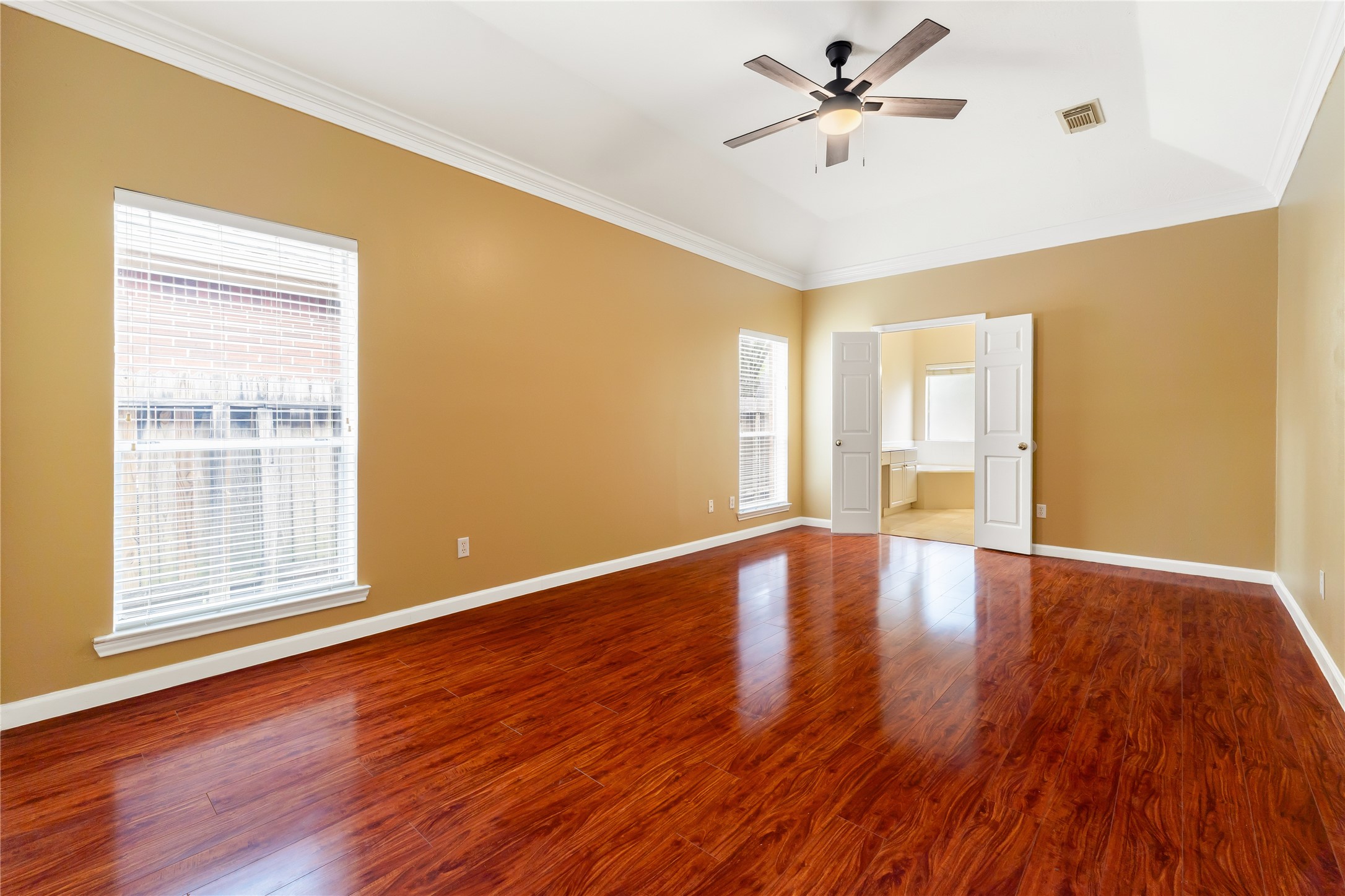 4111 Surreydon Drive Property Photo 20