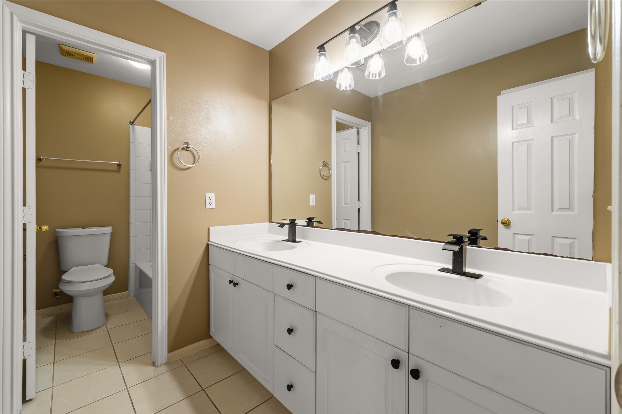 4111 Surreydon Drive Property Photo 28