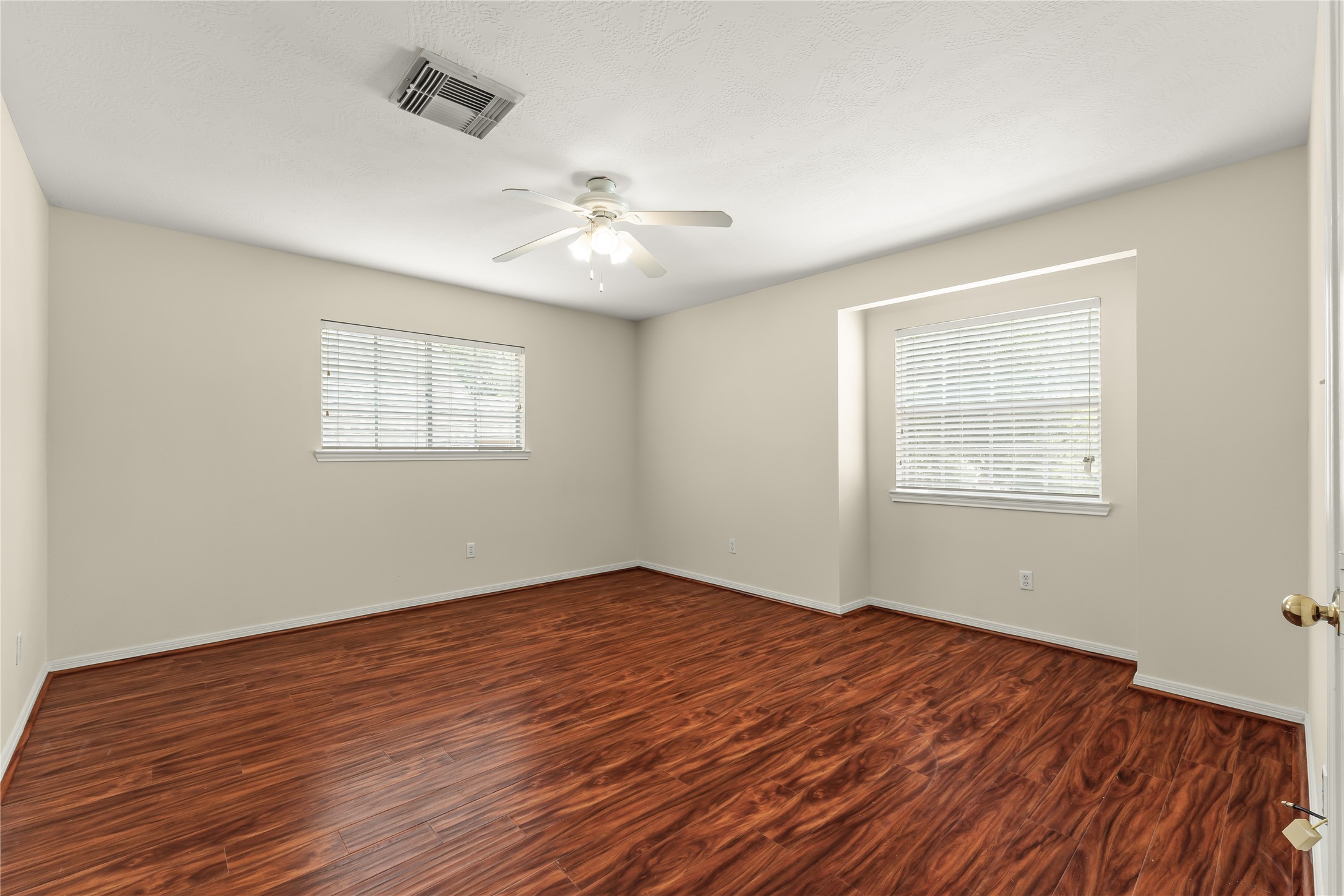 4111 Surreydon Drive Property Photo 30
