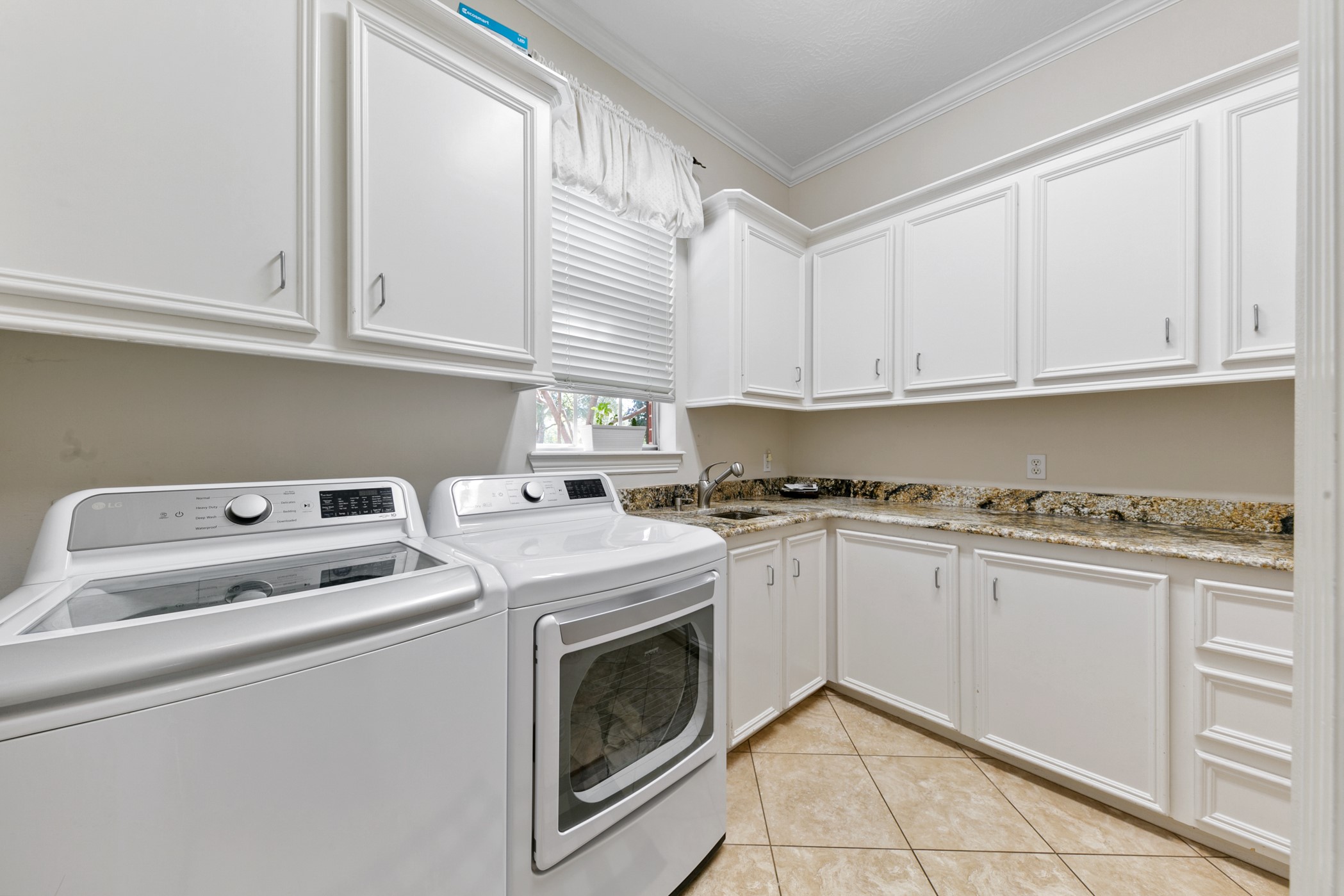 13915 Springmint Drive Property Photo 19