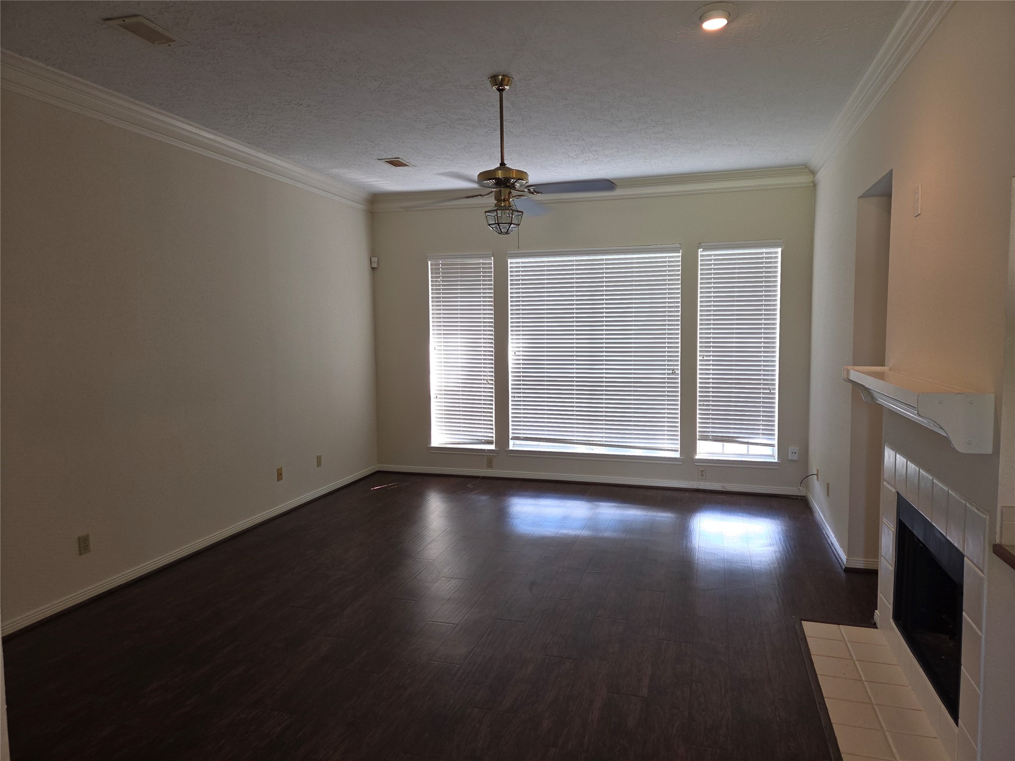 15114 Farndale Drive Property Photo 2