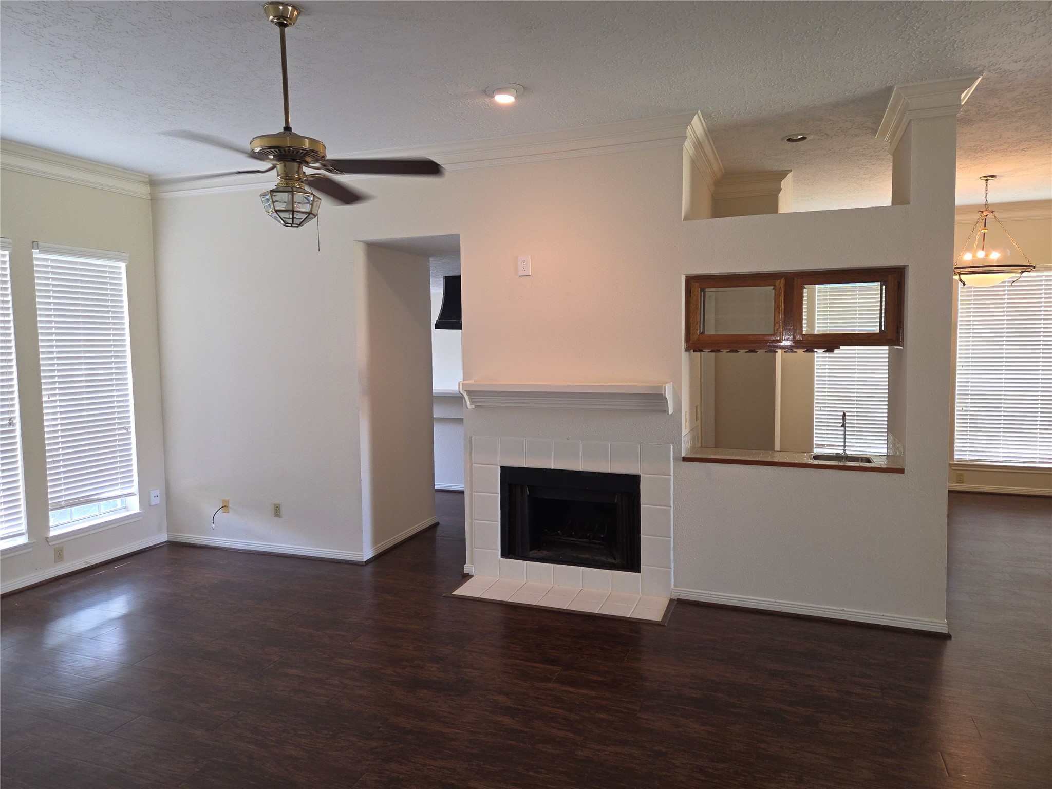 15114 Farndale Drive Property Photo 3
