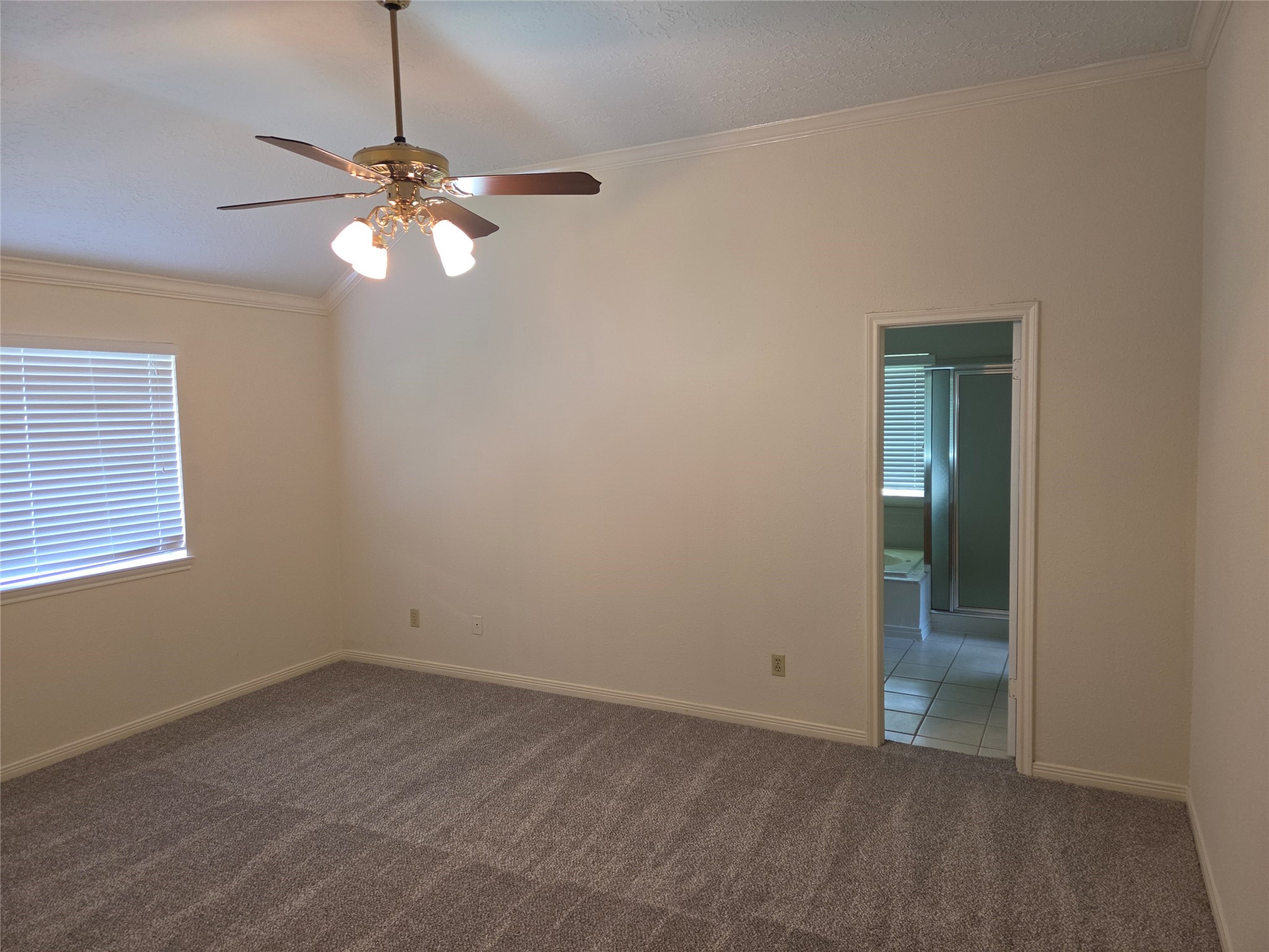 15114 Farndale Drive Property Photo 9