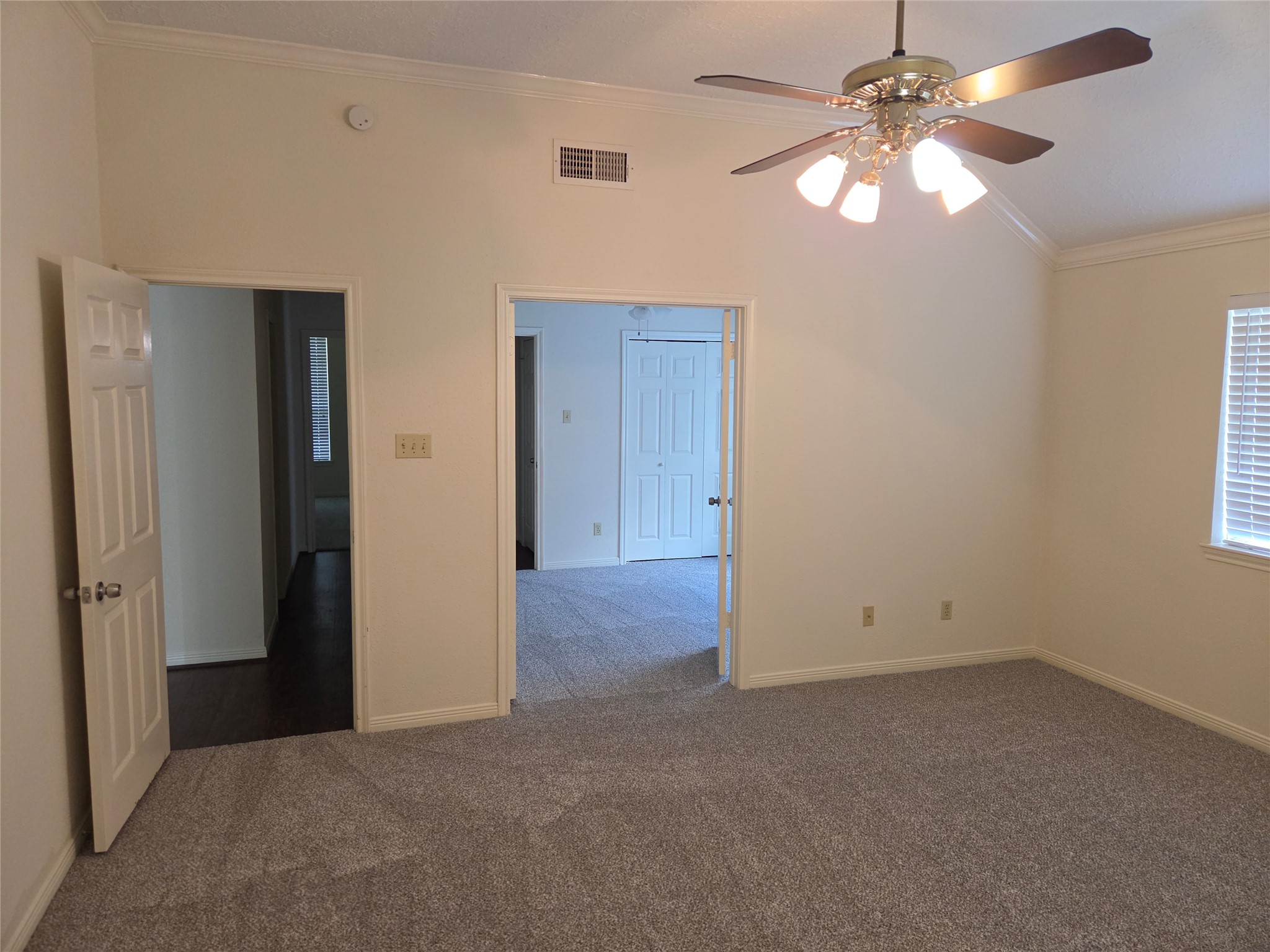 15114 Farndale Drive Property Photo 10