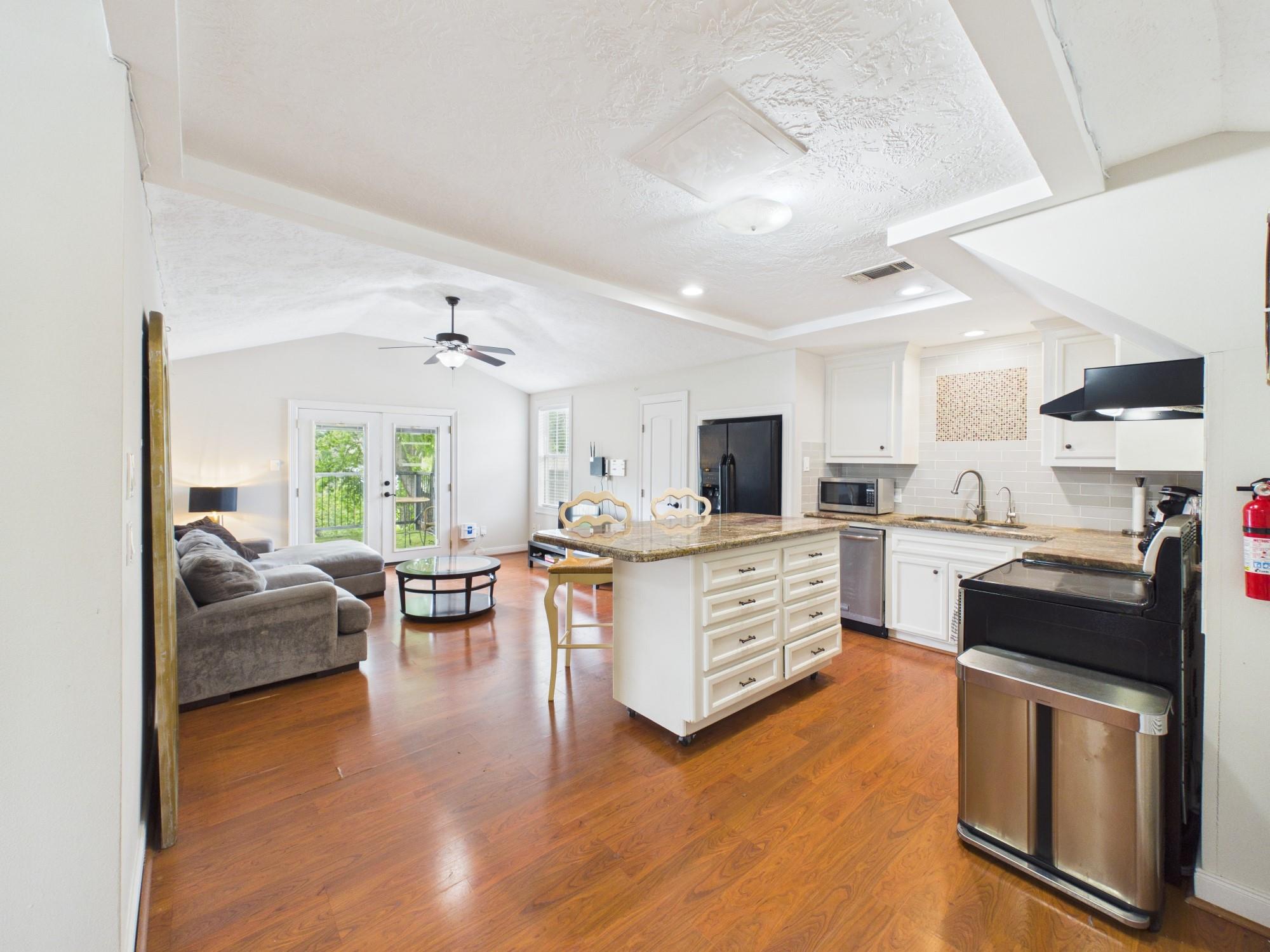 5110 Academy Street # 5, Houston TX 77005 Property Photo 1