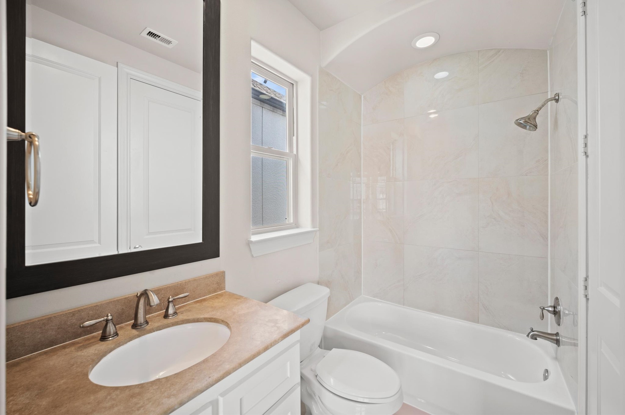 2710 Arabelle Grove Property Photo 31