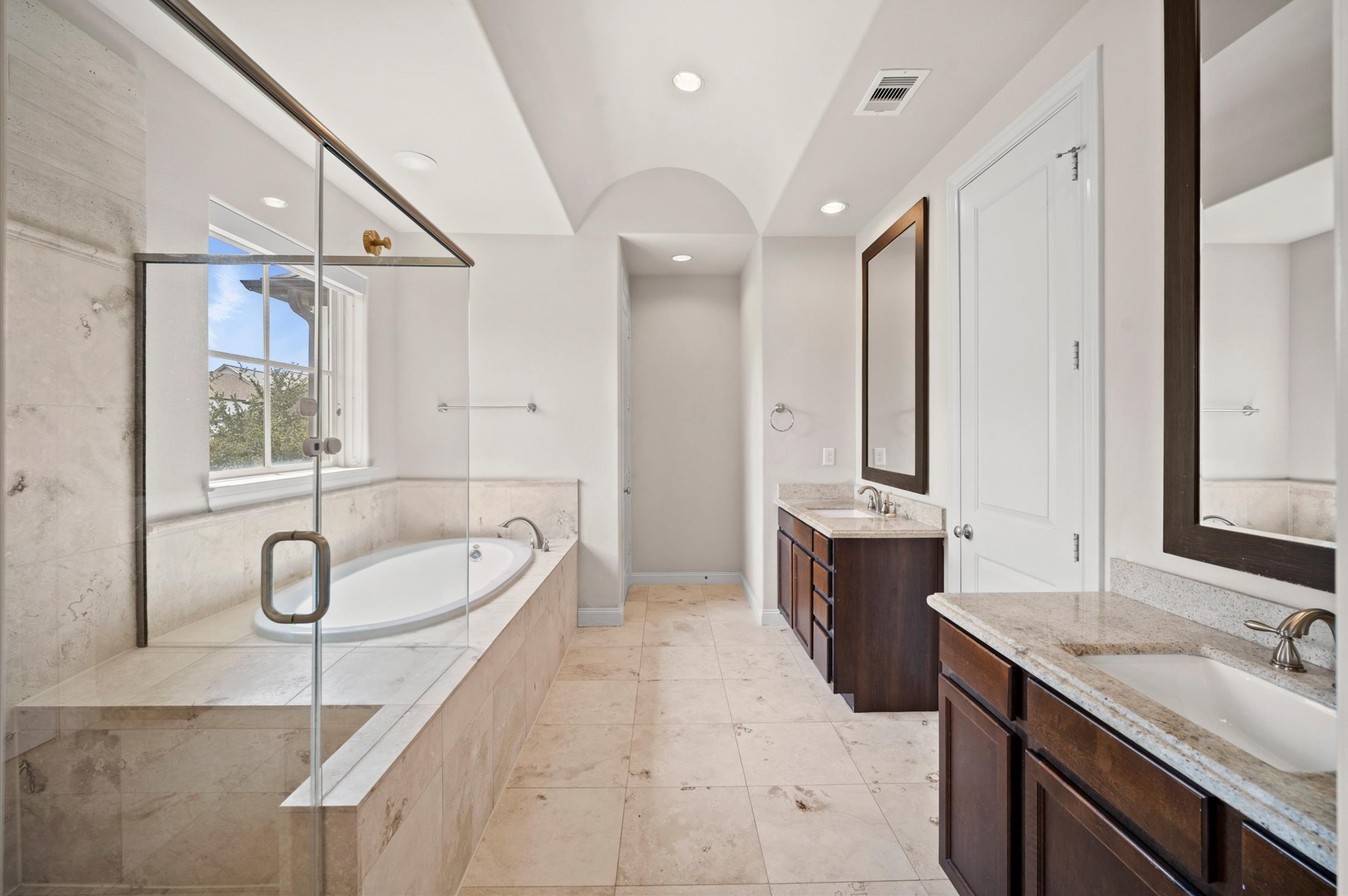 2710 Arabelle Grove Property Photo 33