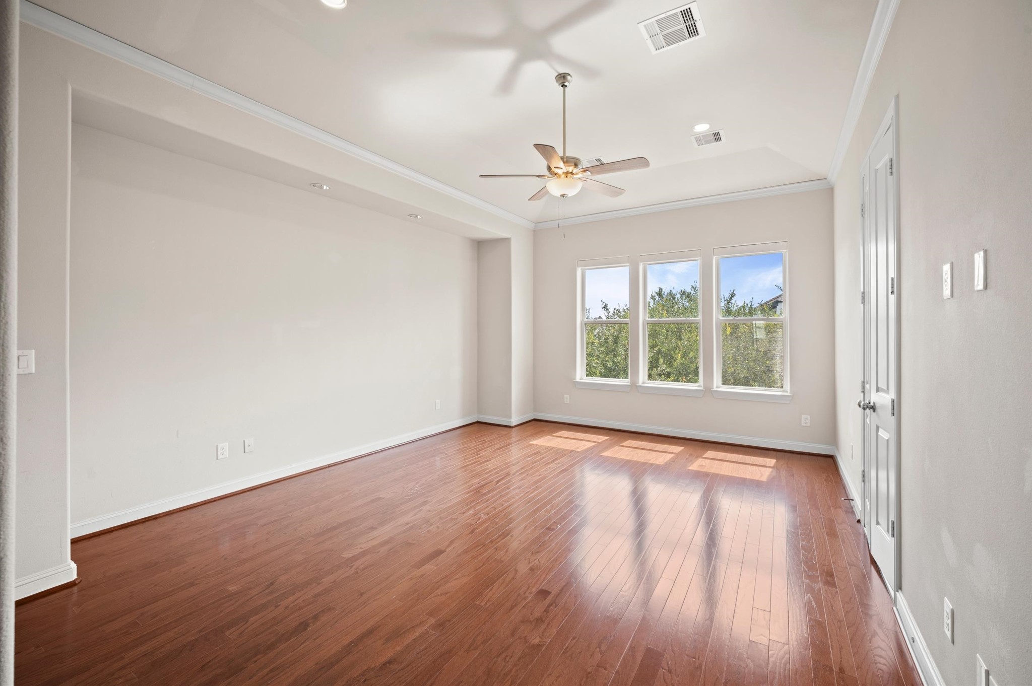 2710 Arabelle Grove Property Photo 38