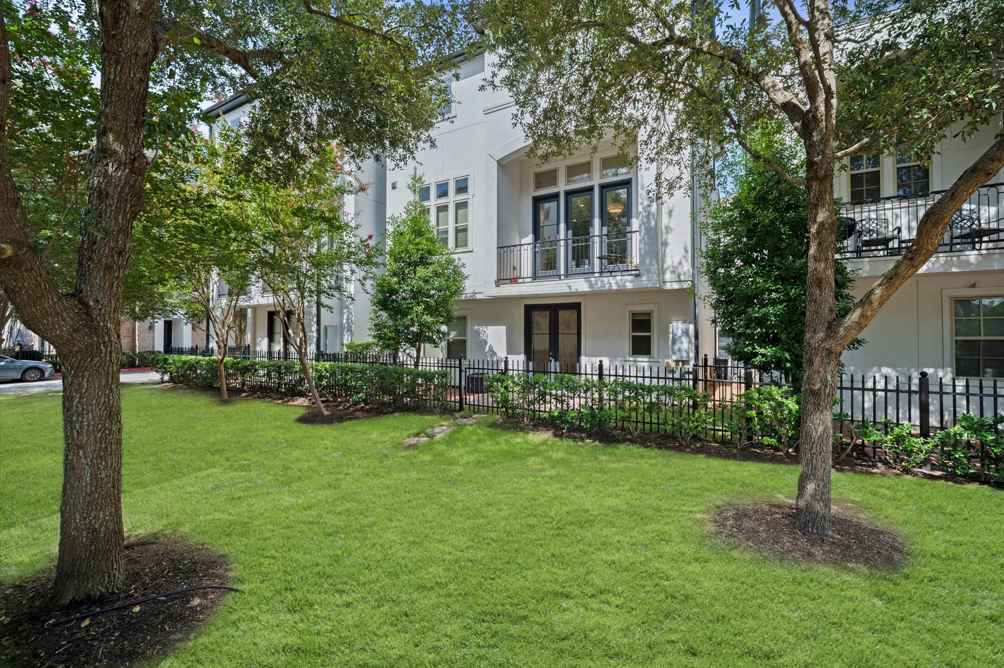 2710 Arabelle Grove Property Photo 44