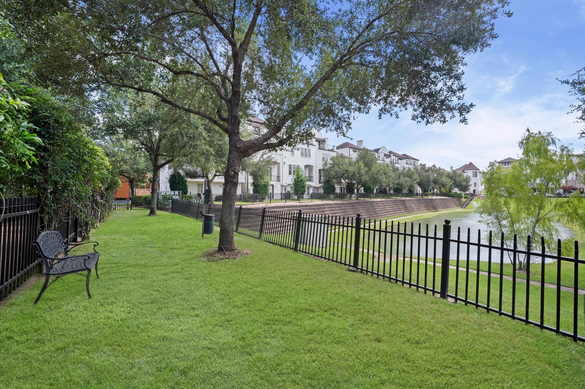2710 Arabelle Grove Property Photo 45