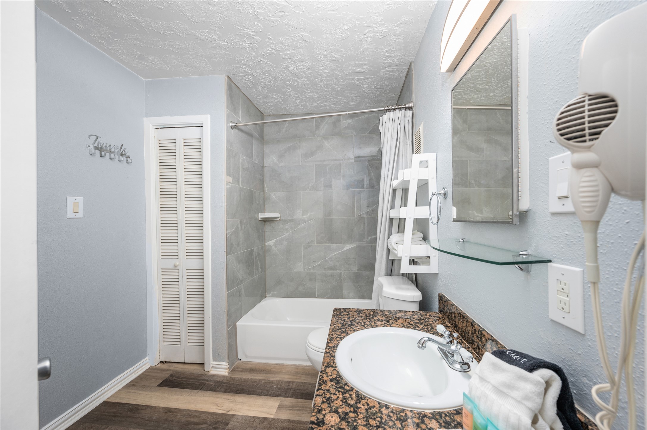 9520 Seawall Boulevard 108 Property Photo 20