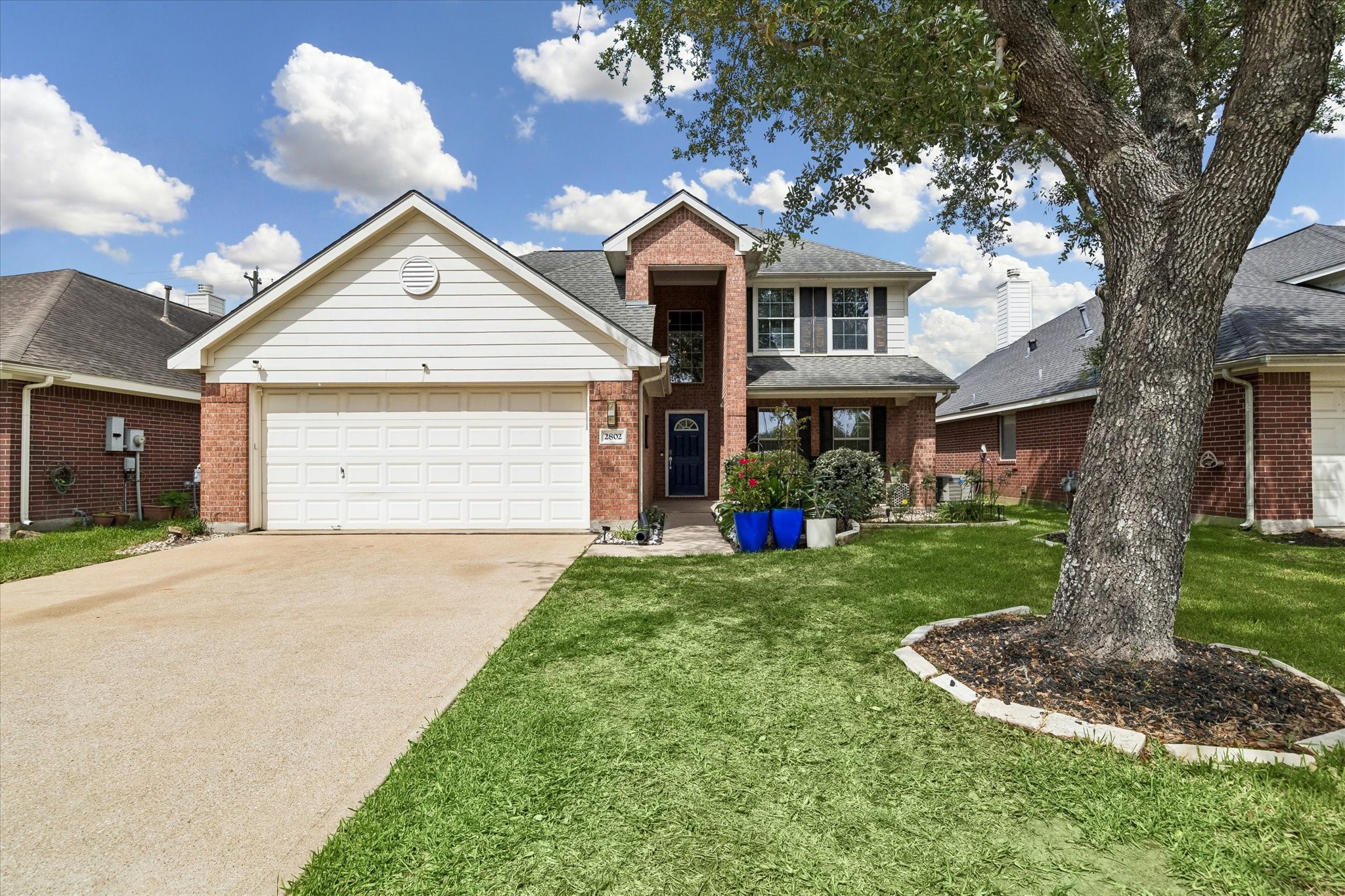 2802 White Sands Drive Property Photo 1