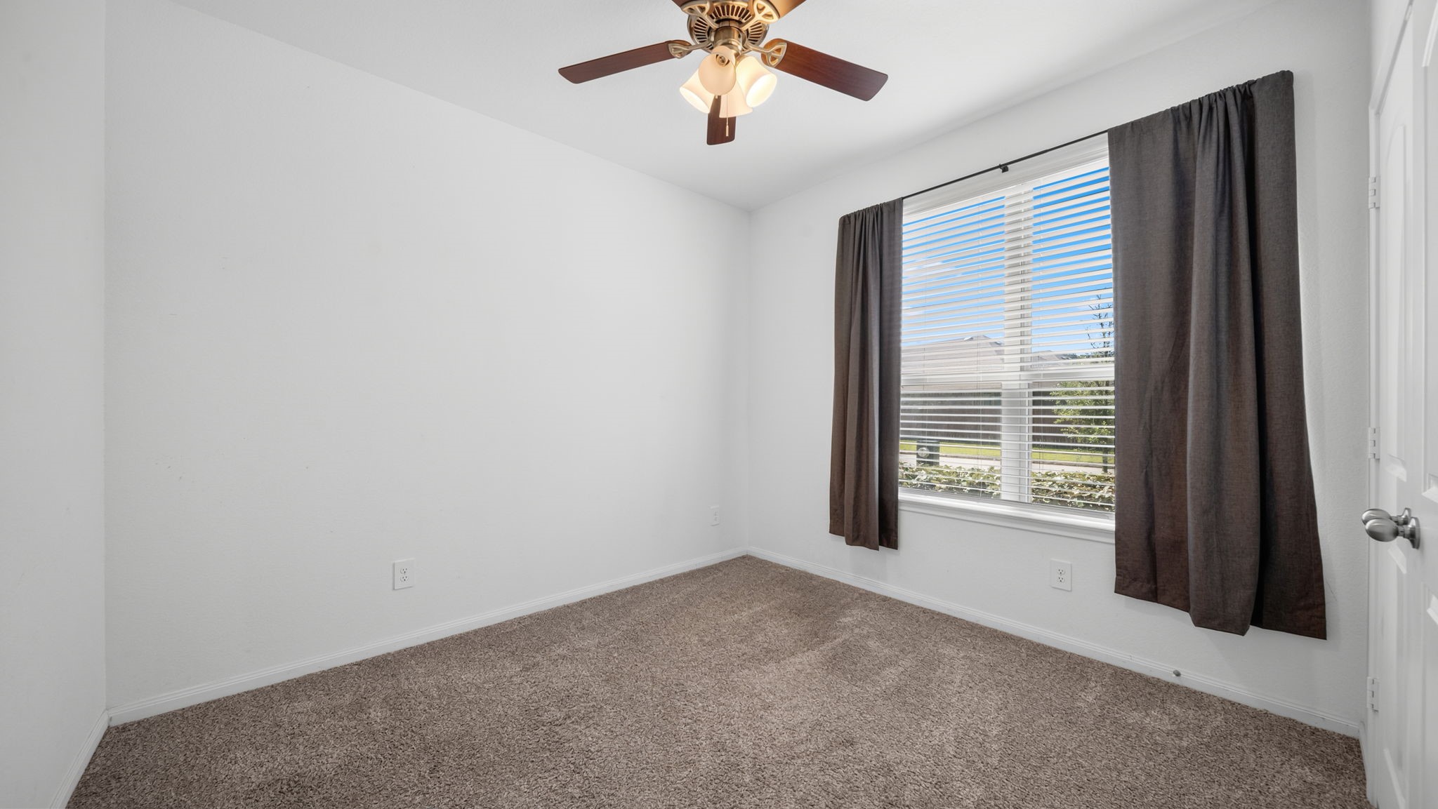 1388 Grays Gully Drive Property Photo 14