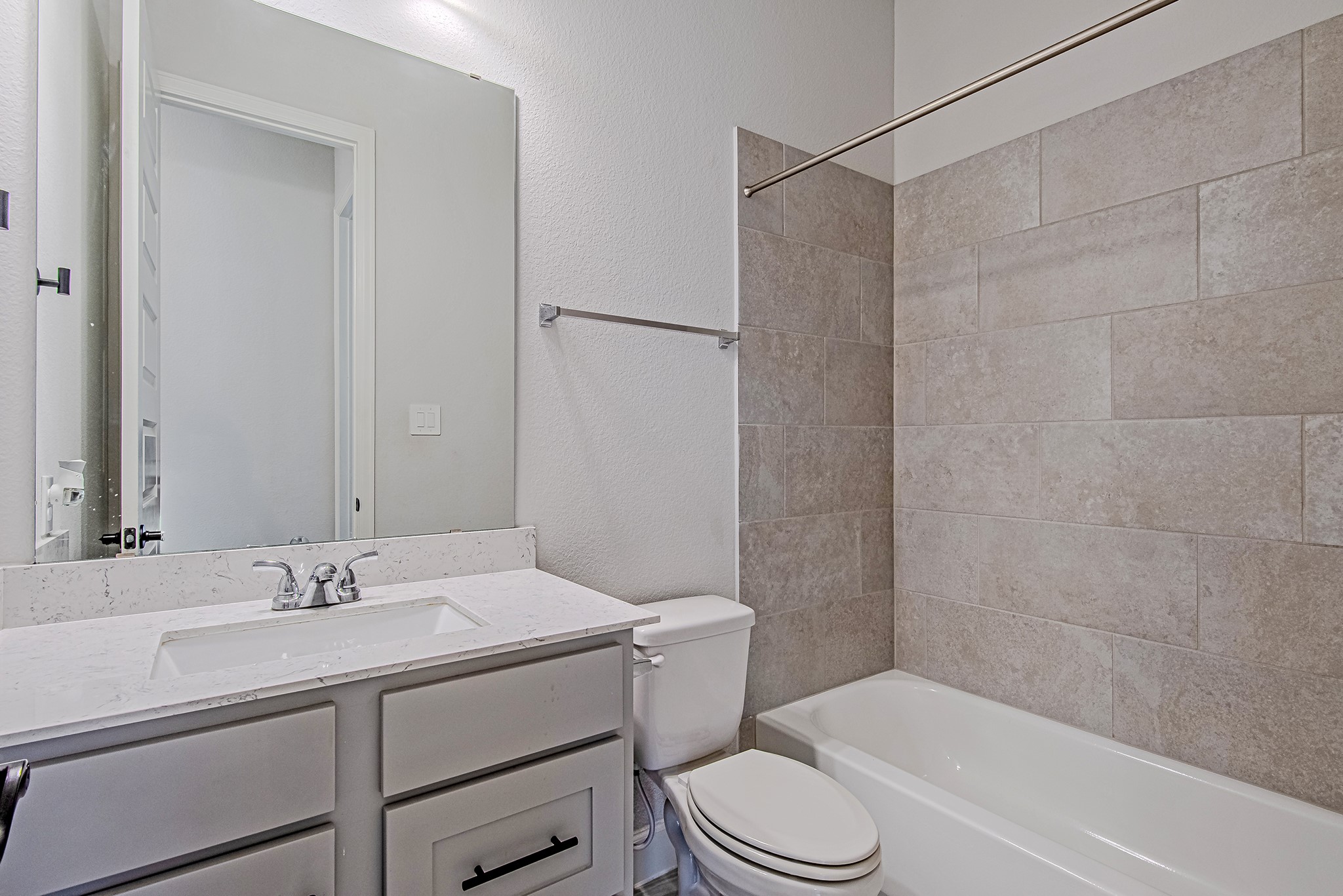 4002 Maple Glen Drive Property Photo 28