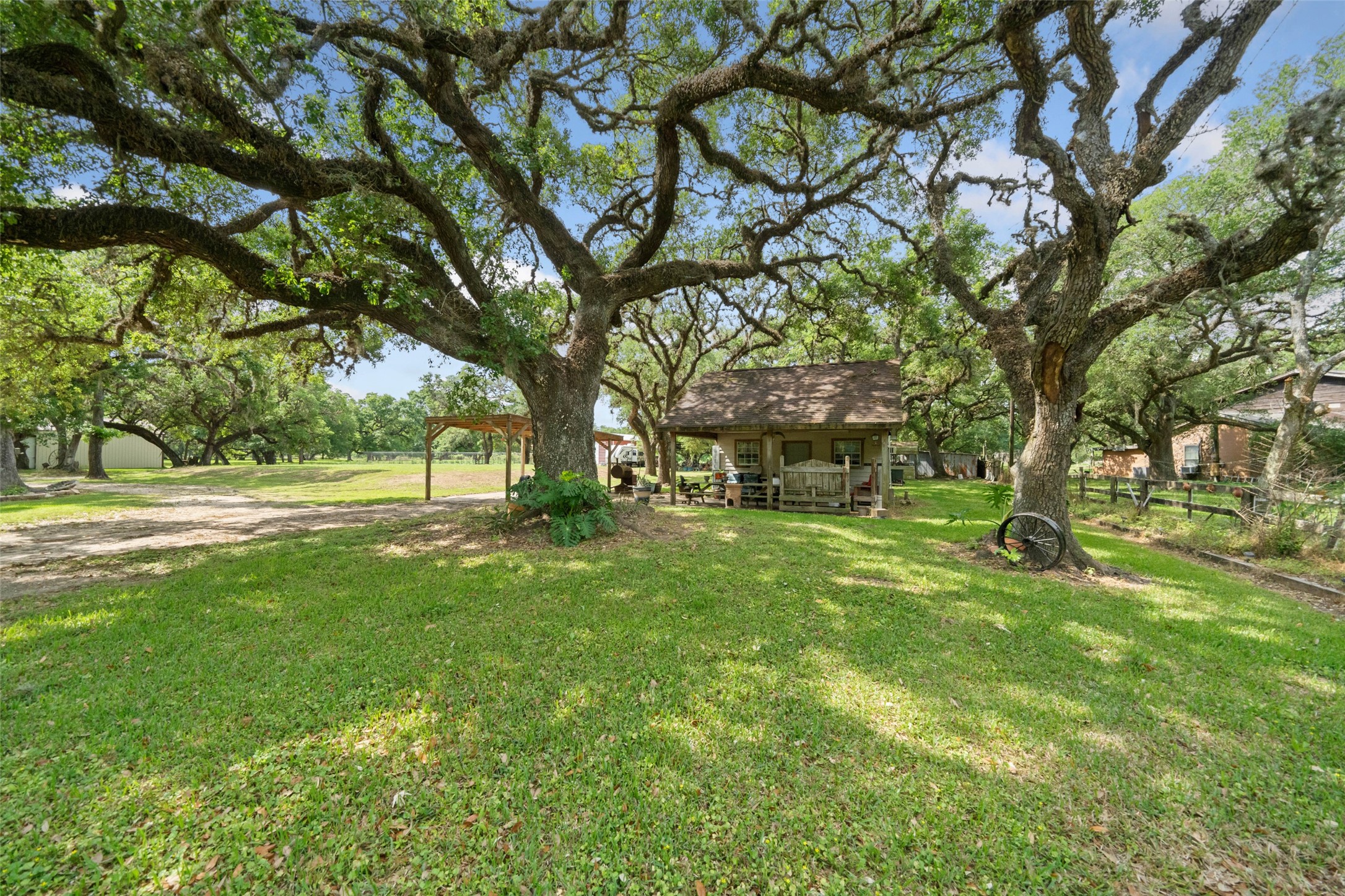 52 Sandy Creek Drive Property Photo 1