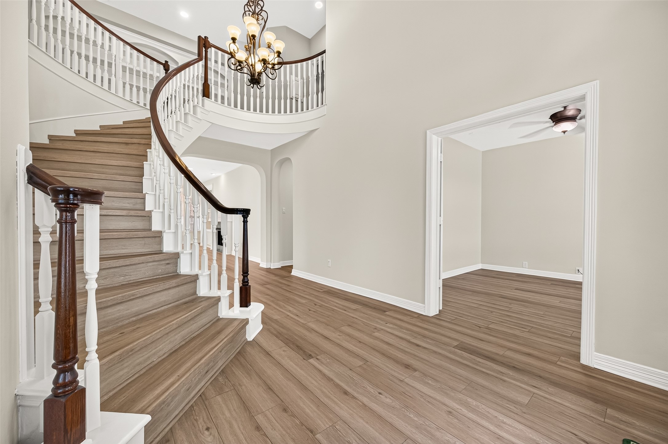 826 Ivory Ridge Lane Property Photo 6