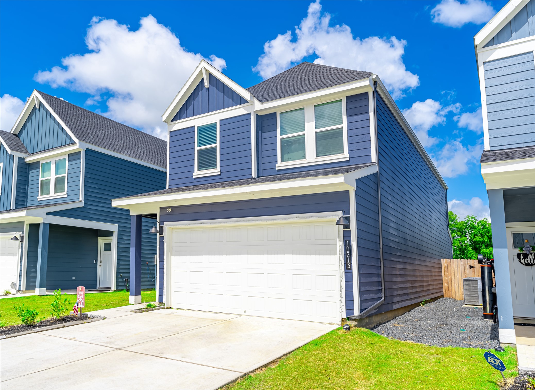 10213 Berkeley Springs Trail Property Photo 4