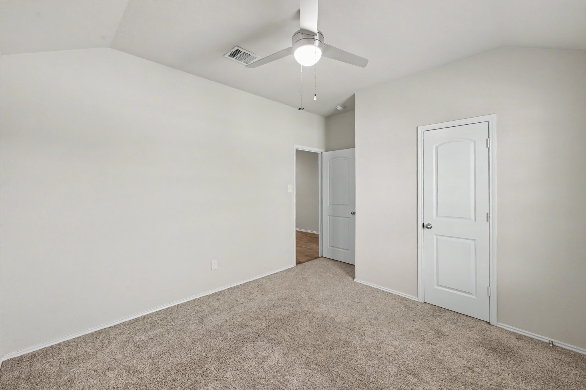 4206 San Leo Court Property Photo 9