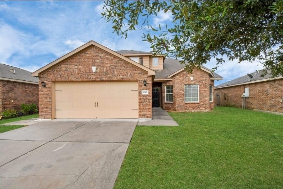 6715 Plum Springs Lane Property Photo 1