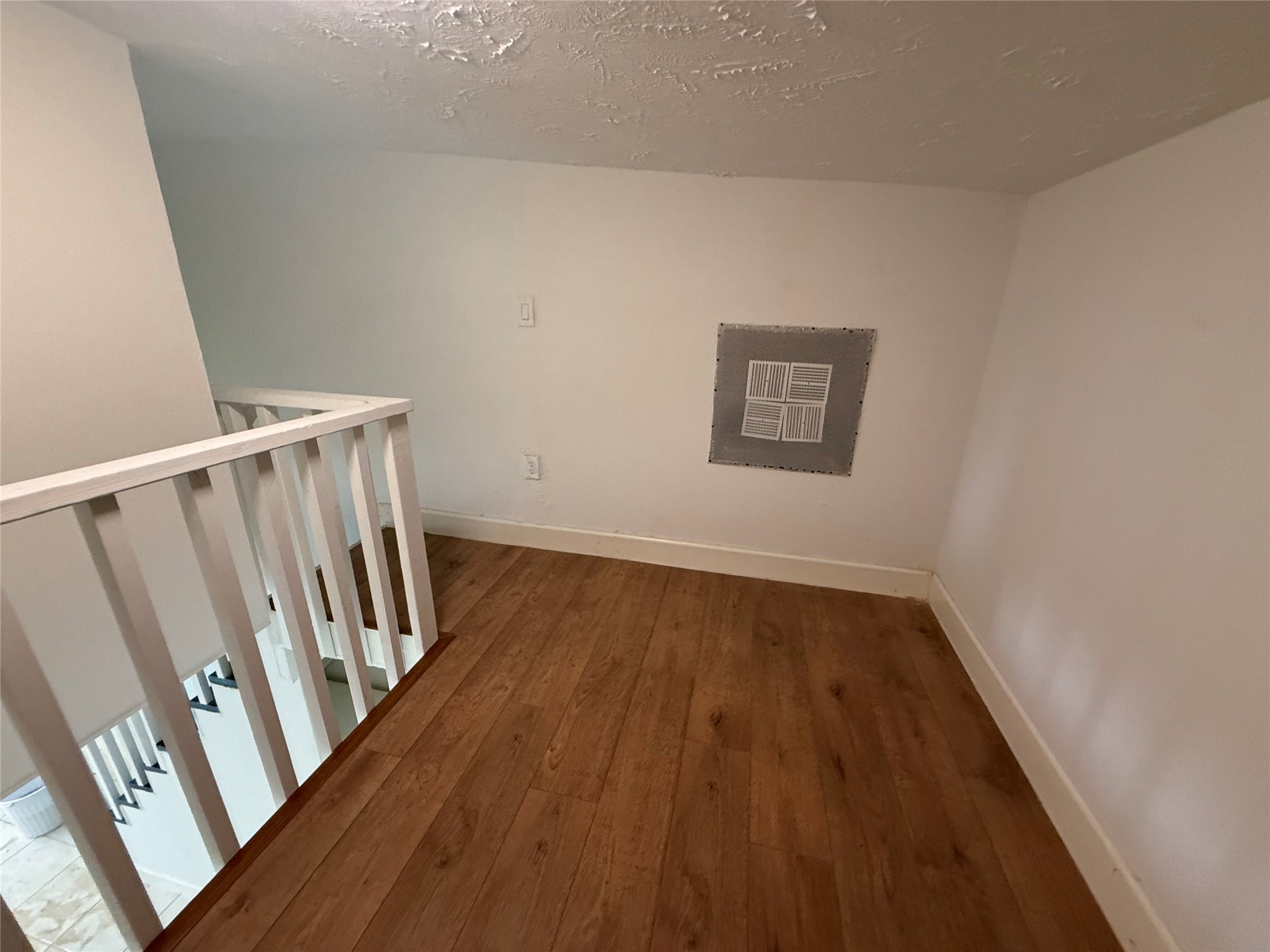 5914 Cullen Boulevard Property Photo 12