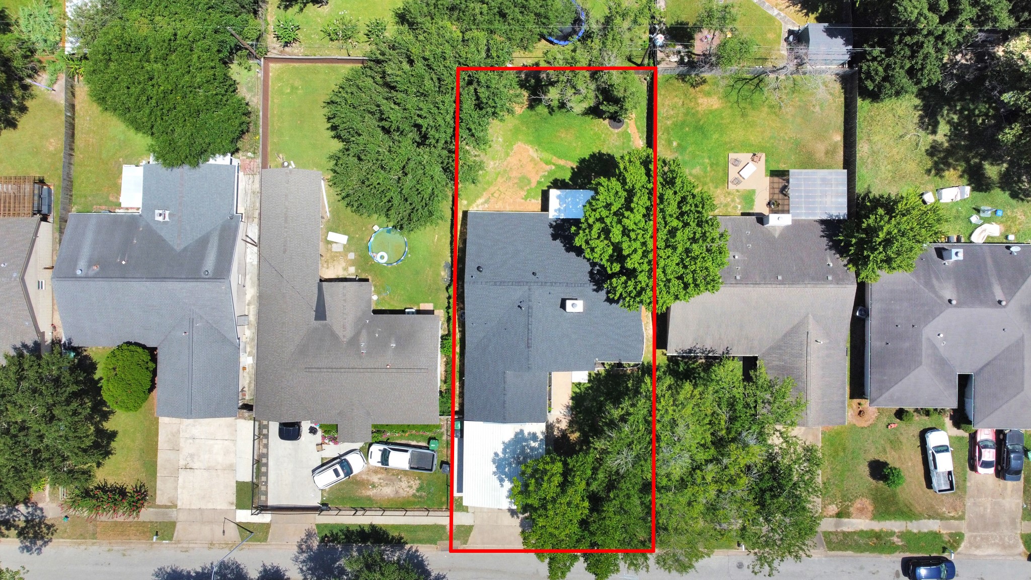 10550 Emnora Lane Property Photo 3