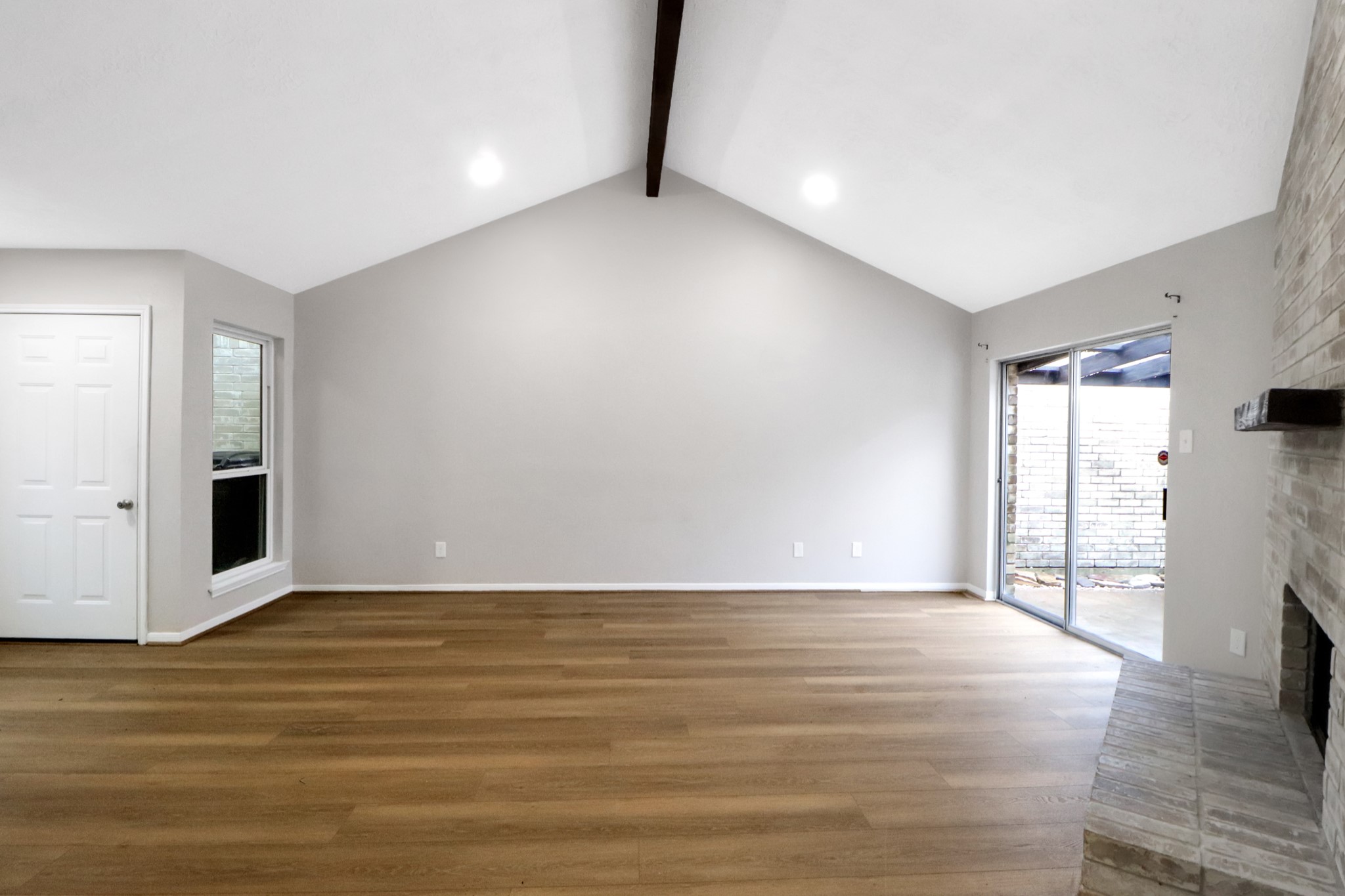 12154 Stone West Drive Property Photo 3