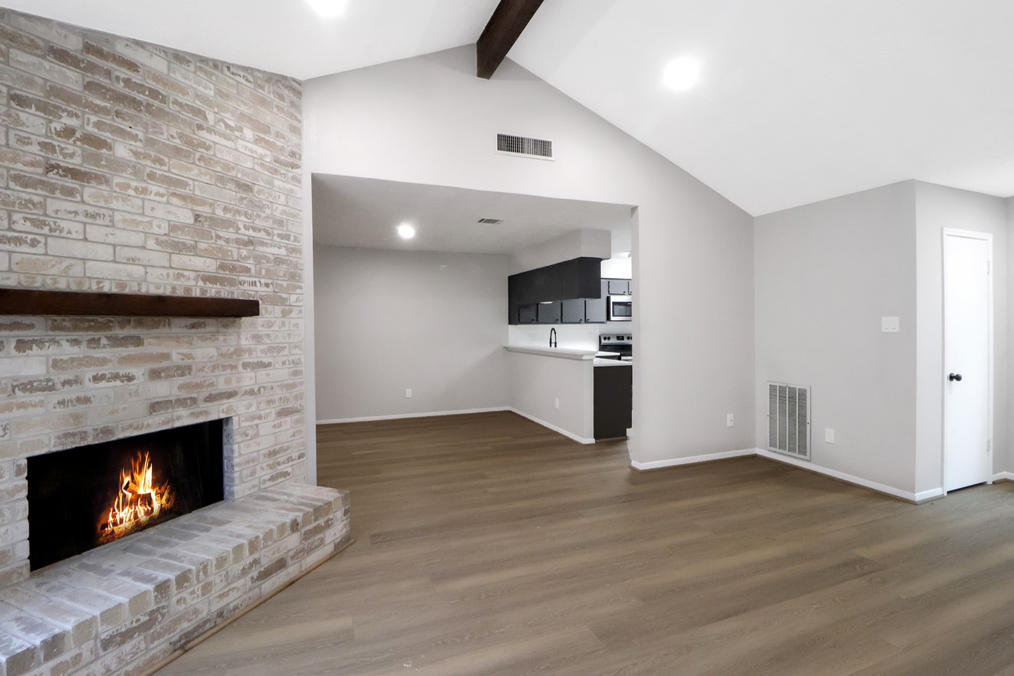 12154 Stone West Drive Property Photo 4