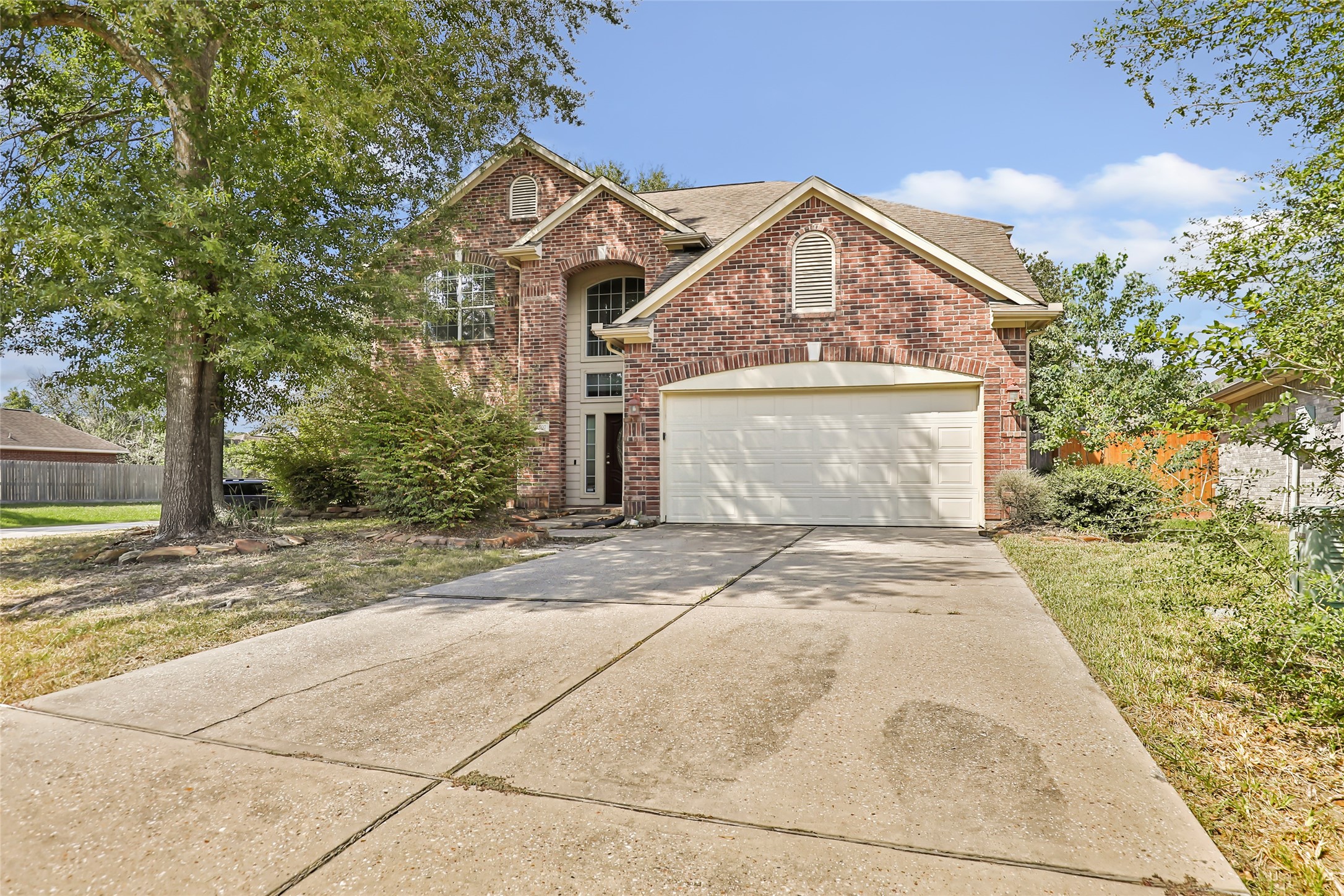 21507 Sullivan Forest Drive Property Photo 2