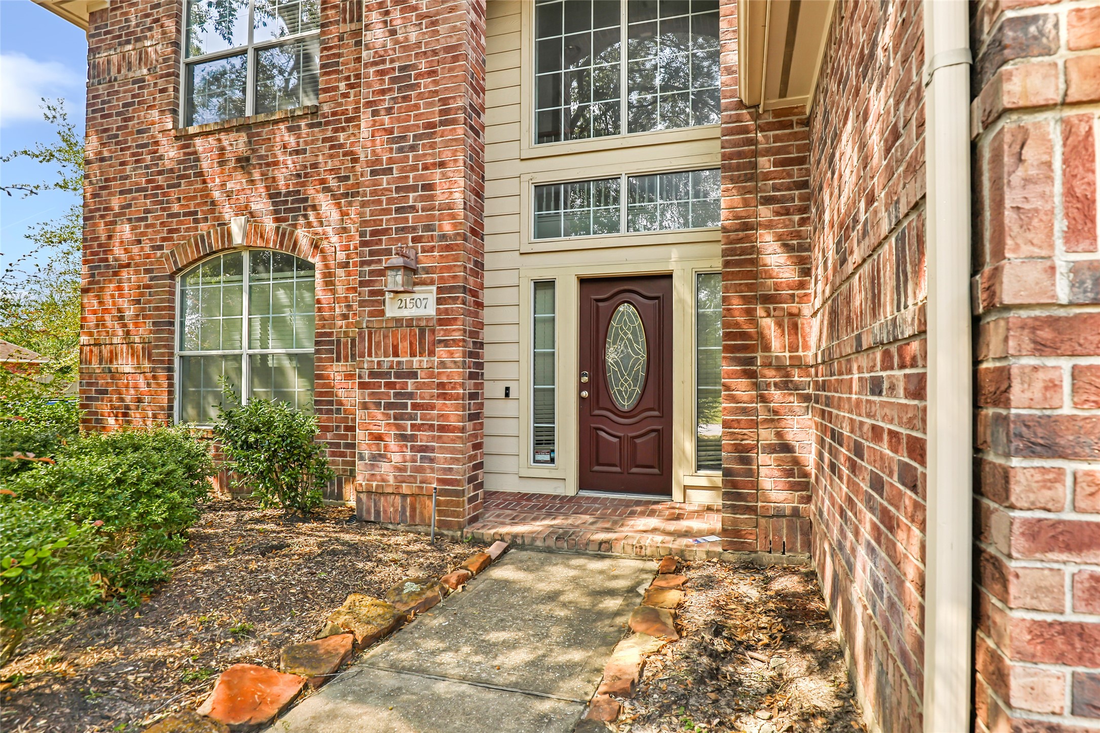 21507 Sullivan Forest Drive Property Photo 5