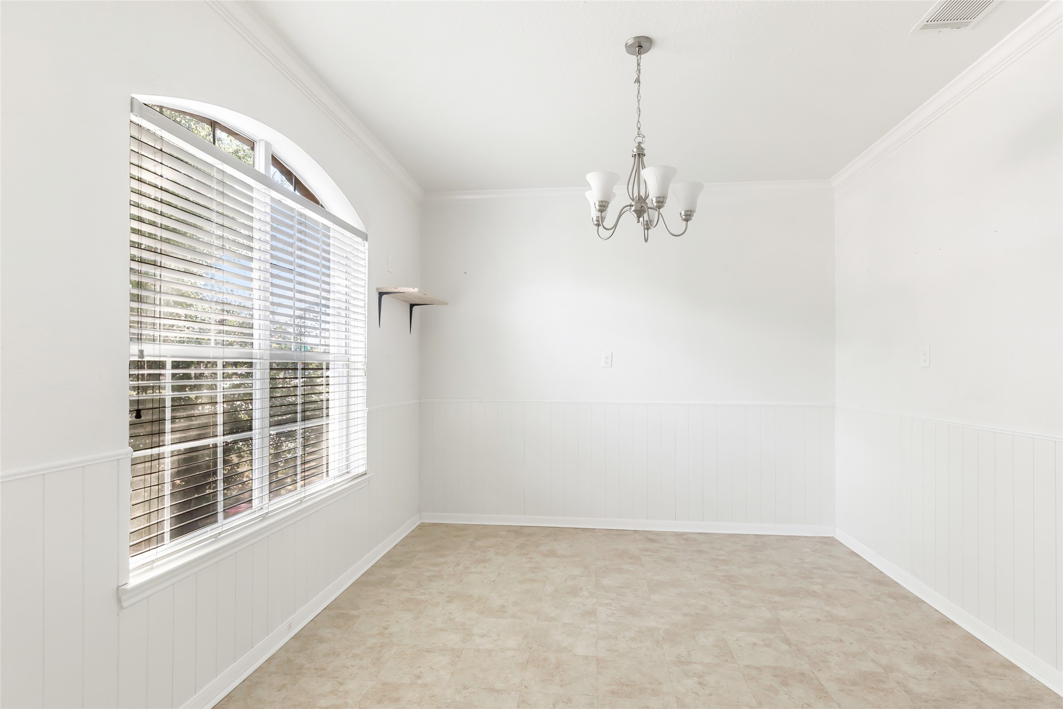 21507 Sullivan Forest Drive Property Photo 9