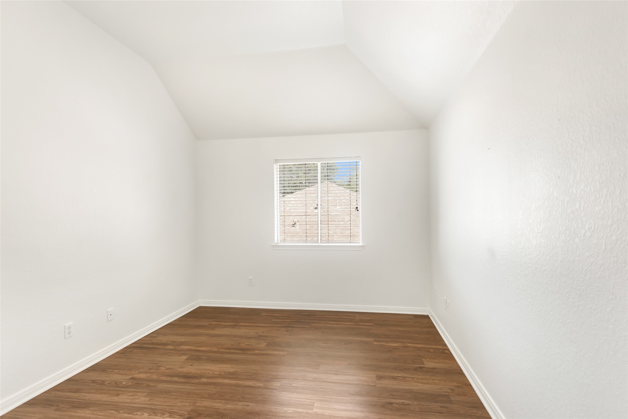 21507 Sullivan Forest Drive Property Photo 30