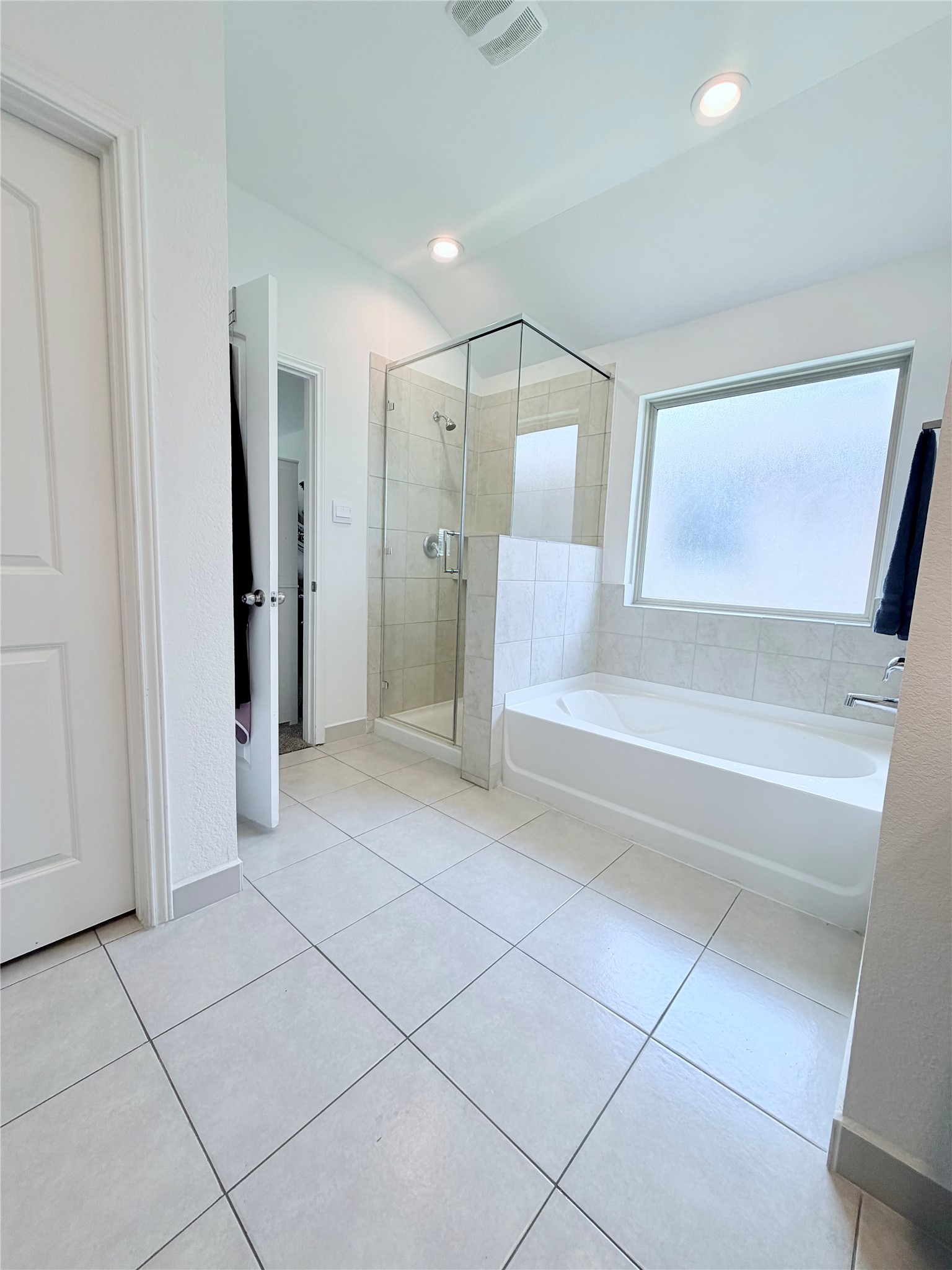 3410 Emerald Anchor Ln Property Photo 11