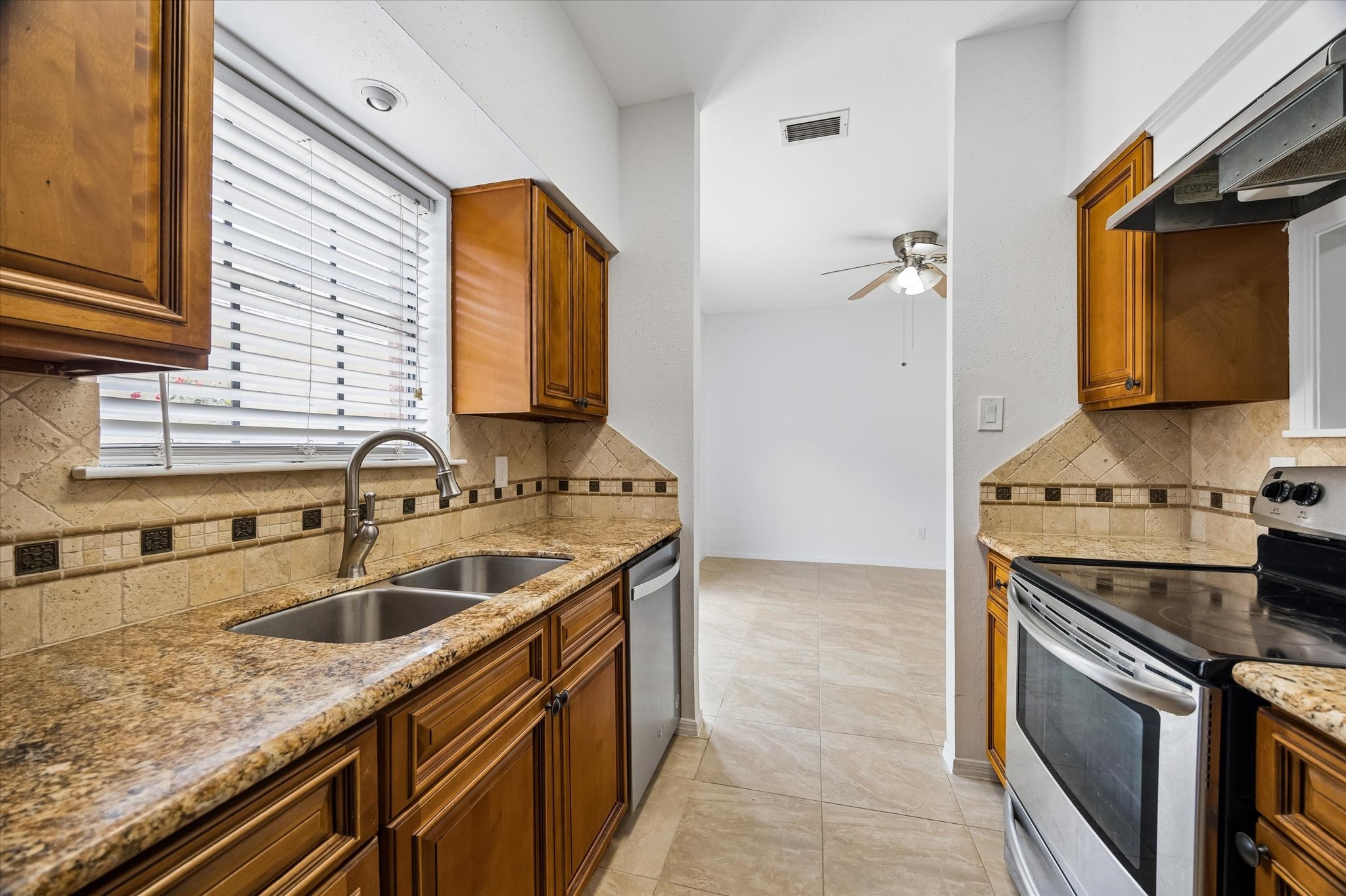 752 Augusta Drive 752 Property Photo 6