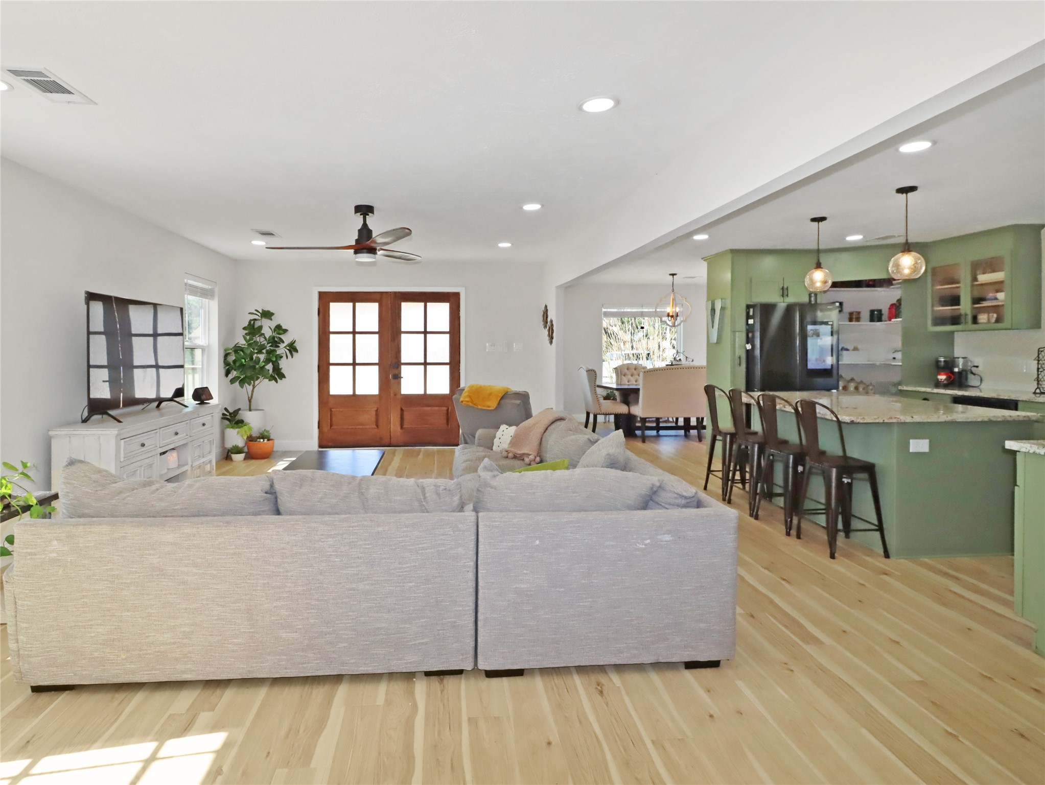 4219 Frost Street Property Photo 6