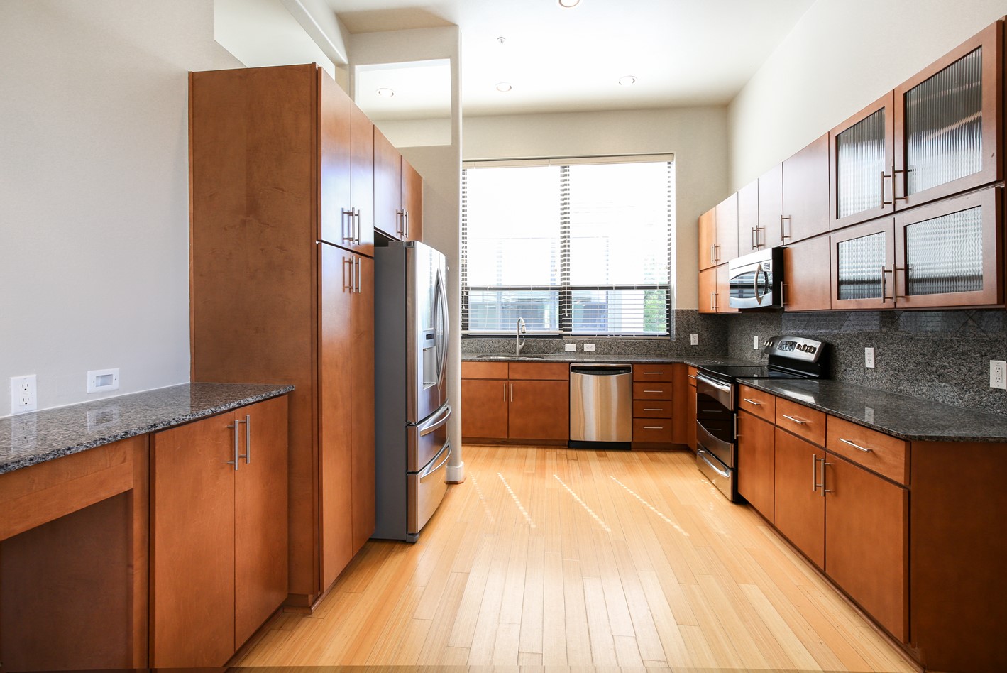 2307 Camden Drive A Property Photo 5