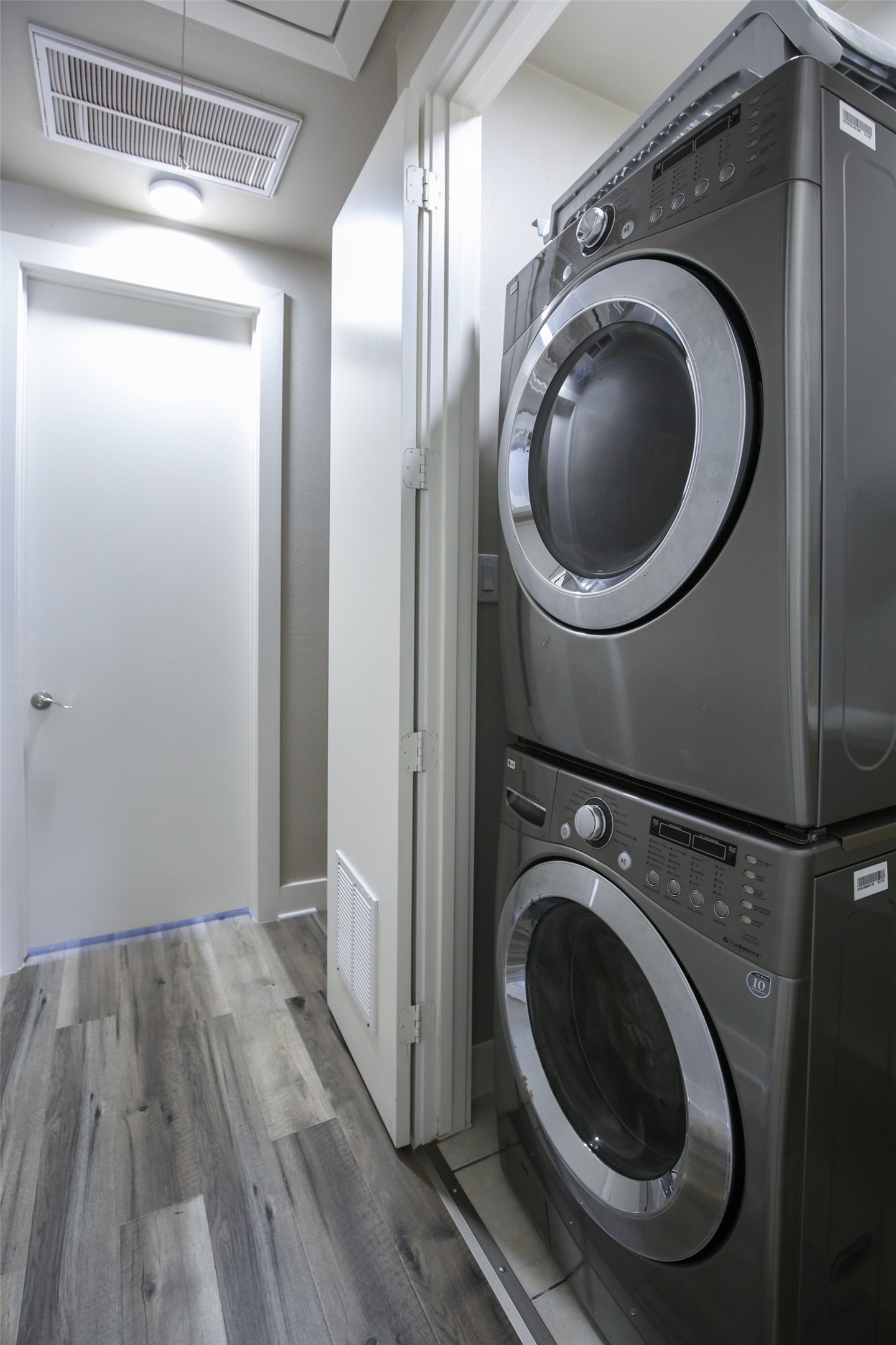 2307 Camden Drive A Property Photo 15