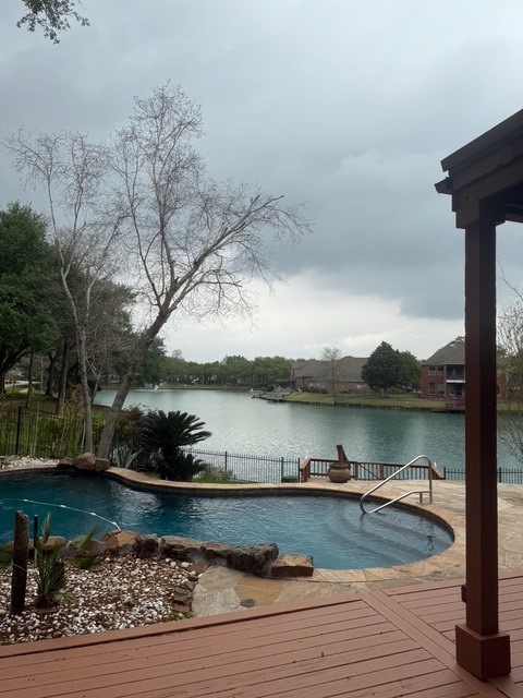 203 Bay Bridge Drive Property Photo 1