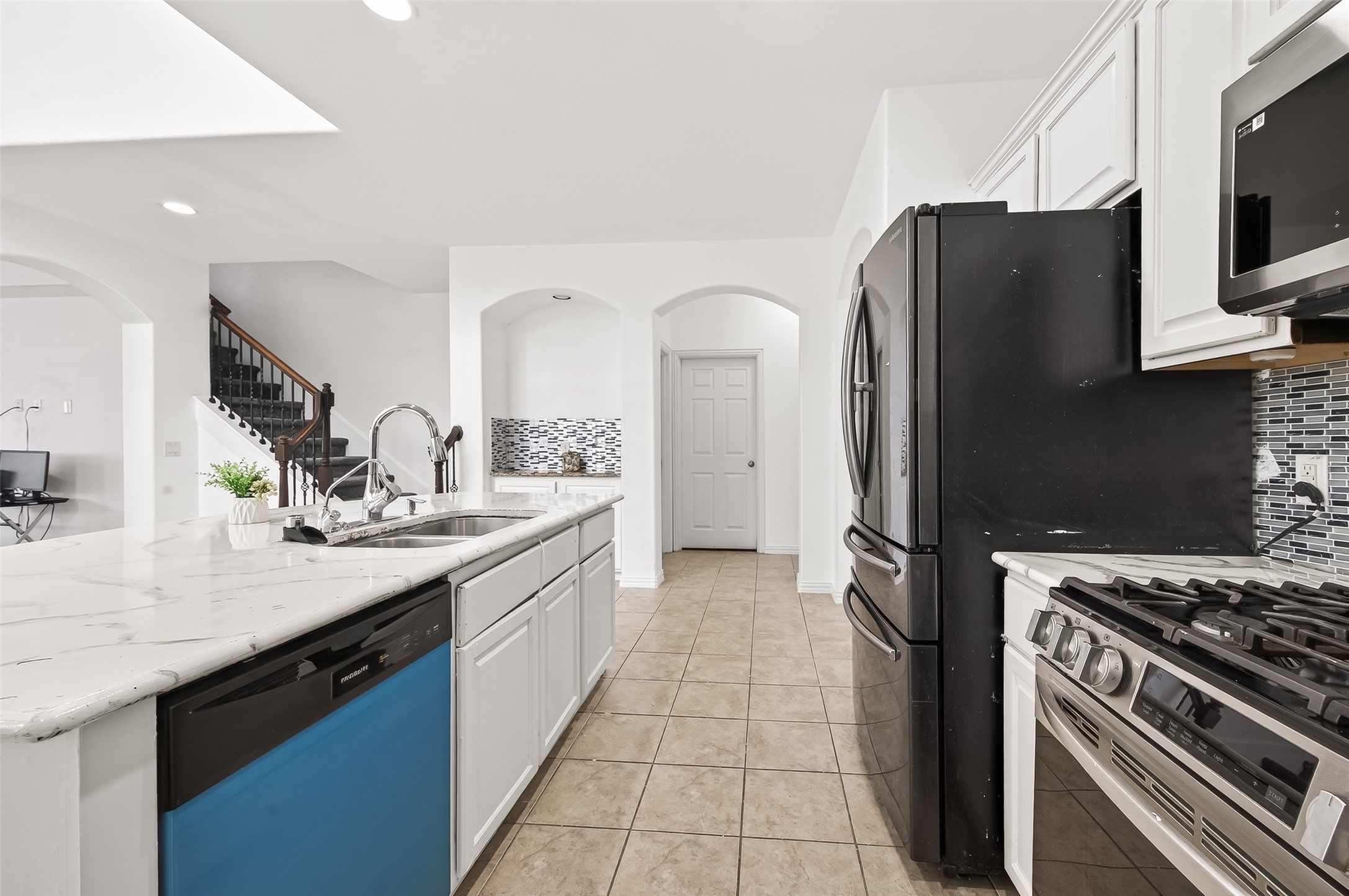 5519 Jay Thrush Drive Property Photo 14
